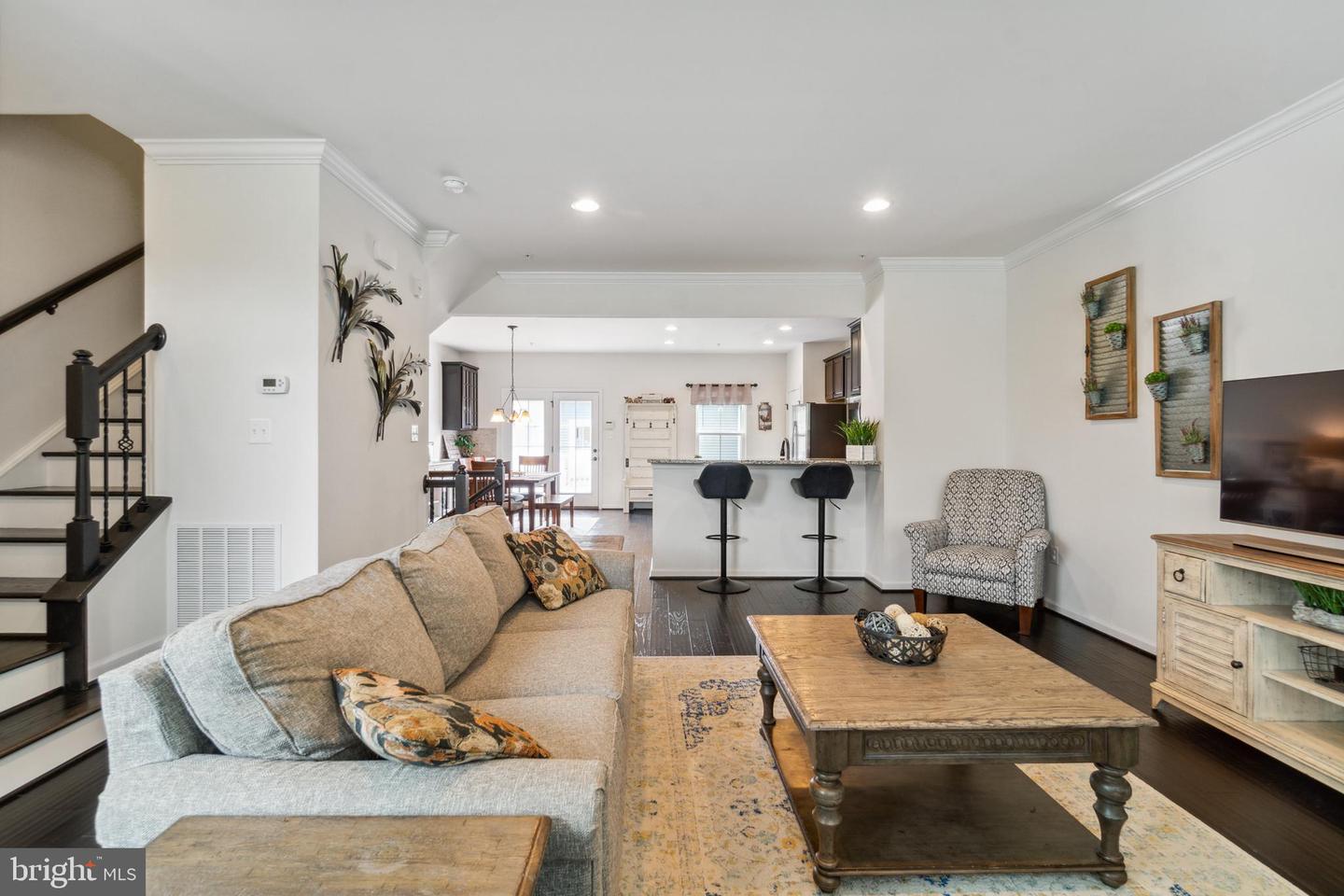 719 Potomac View PARKWAY