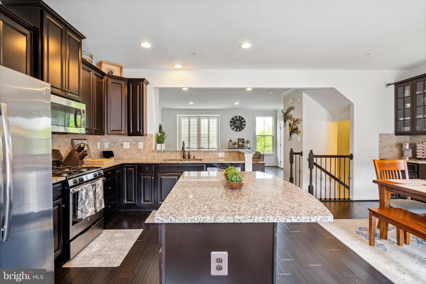 719 Potomac View PARKWAY