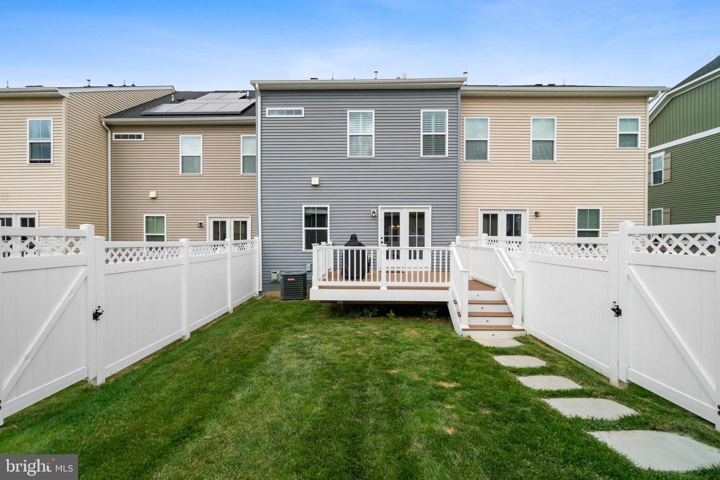 719 Potomac View PARKWAY