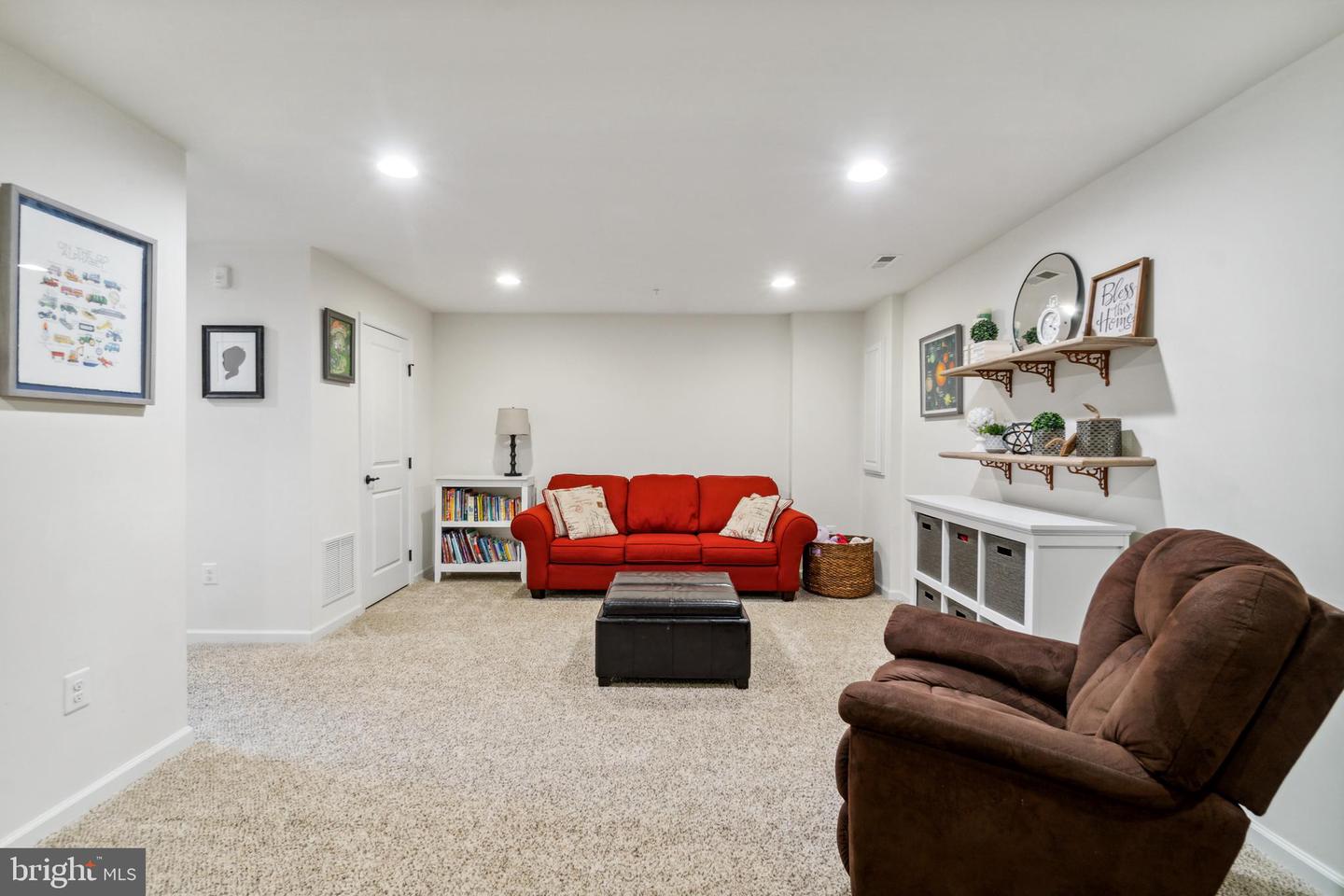 719 Potomac View PARKWAY