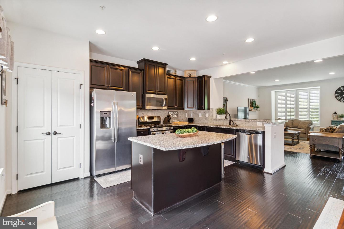 719 Potomac View PARKWAY