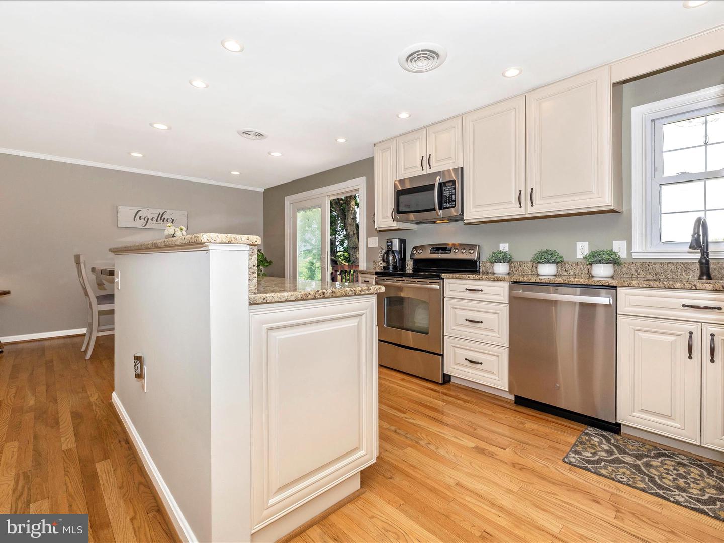 2419 Tabor DRIVE