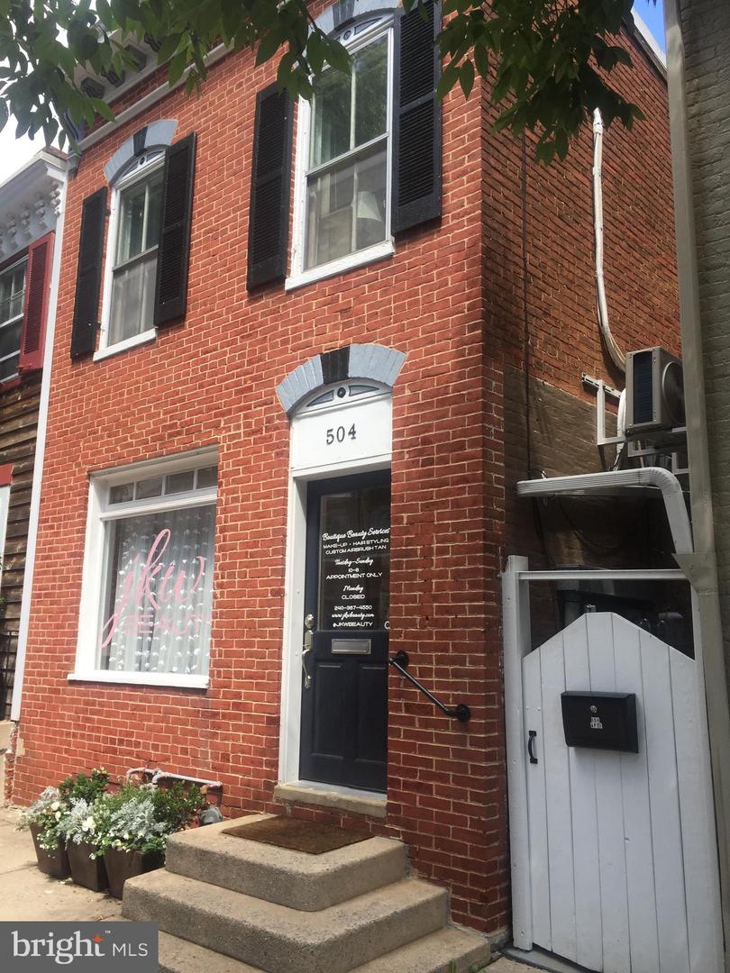504 N Market STREET