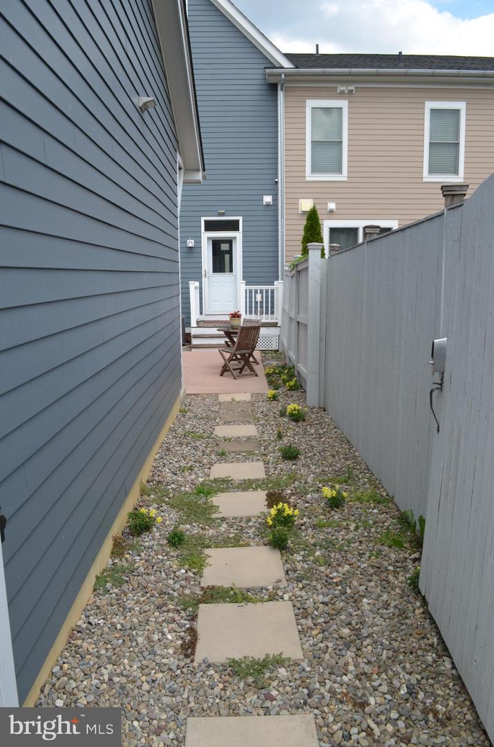 515 Klineharts ALLEY