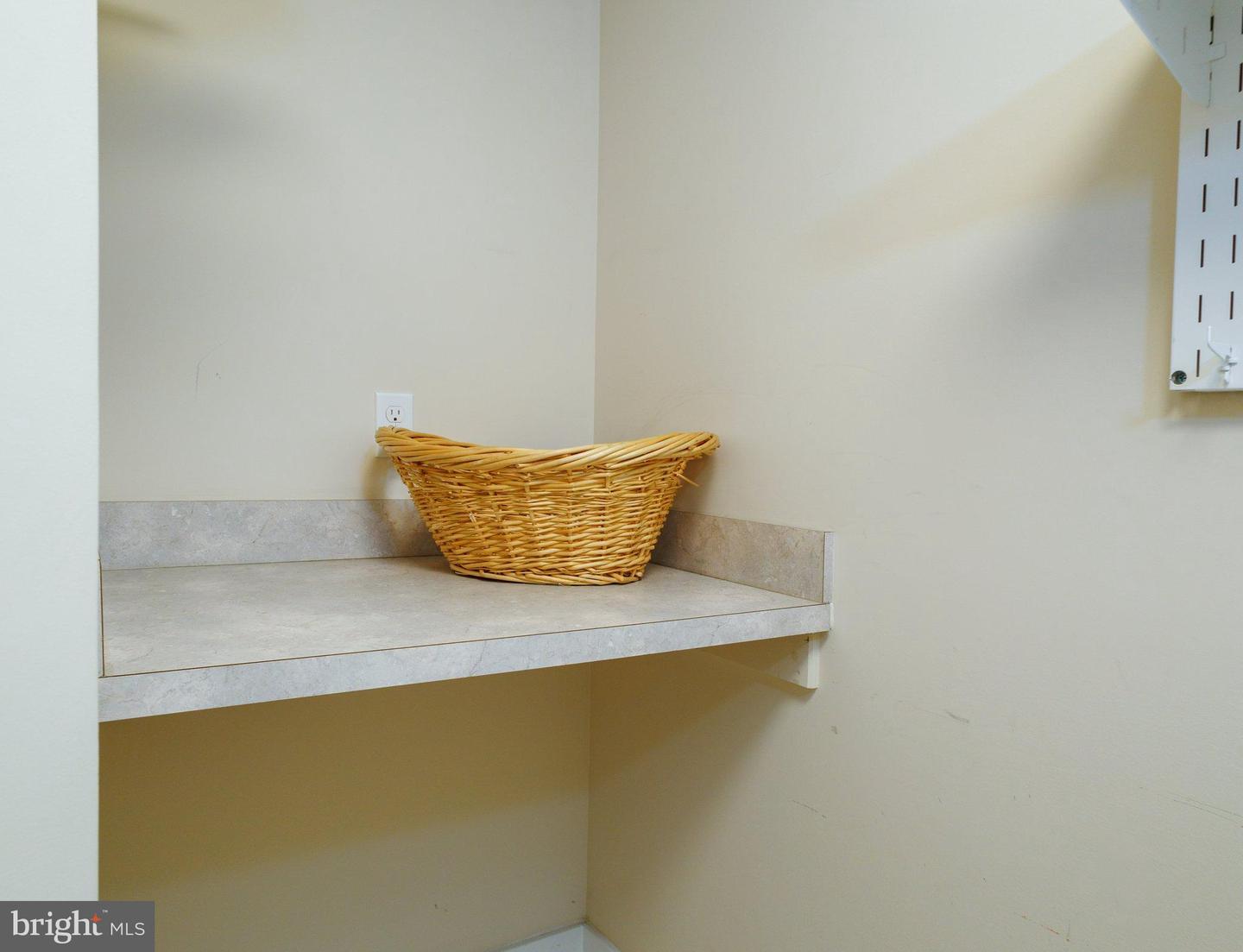 515 Klineharts ALLEY