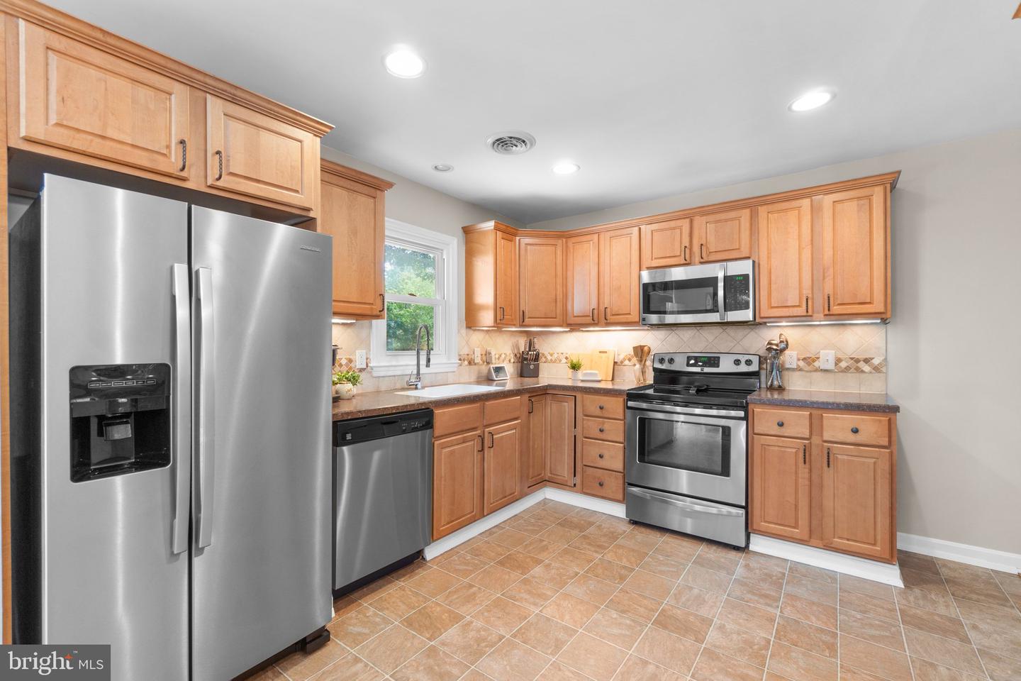 5821 Corporal Jones COURT