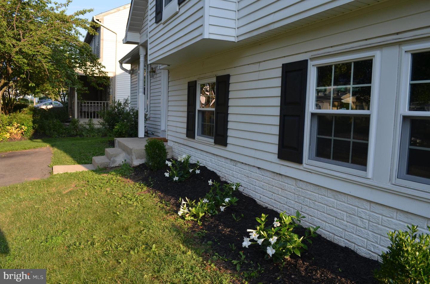 1420 Hunting Horn LANE