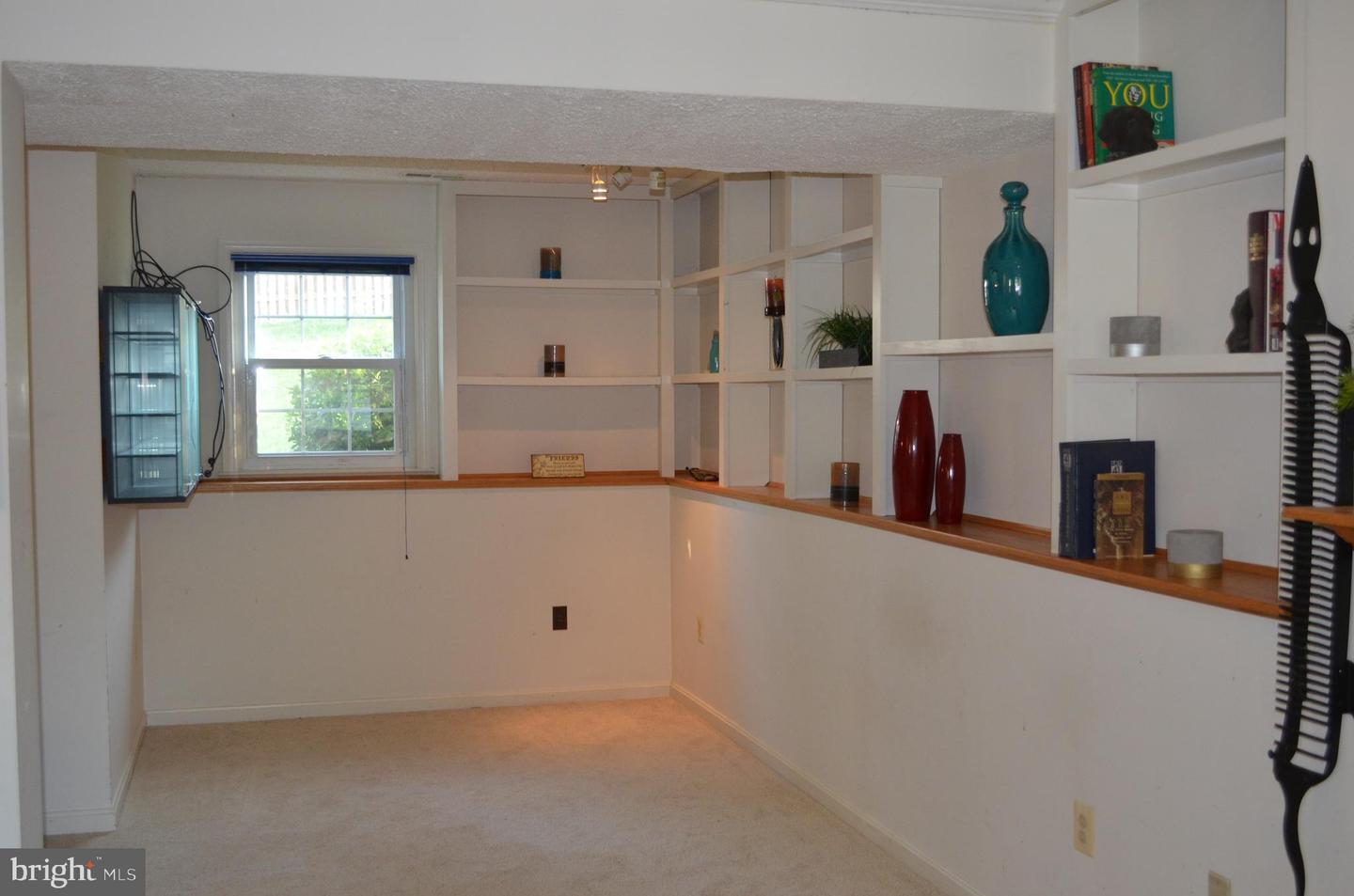 1420 Hunting Horn LANE