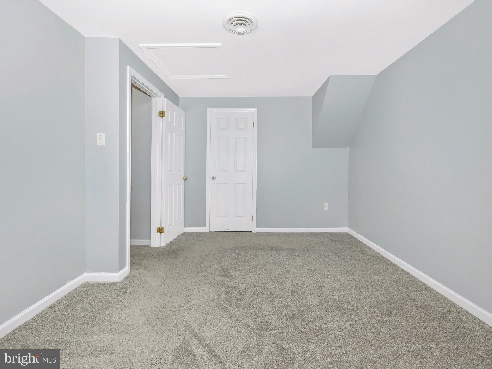 10805 Lake Square COURT
