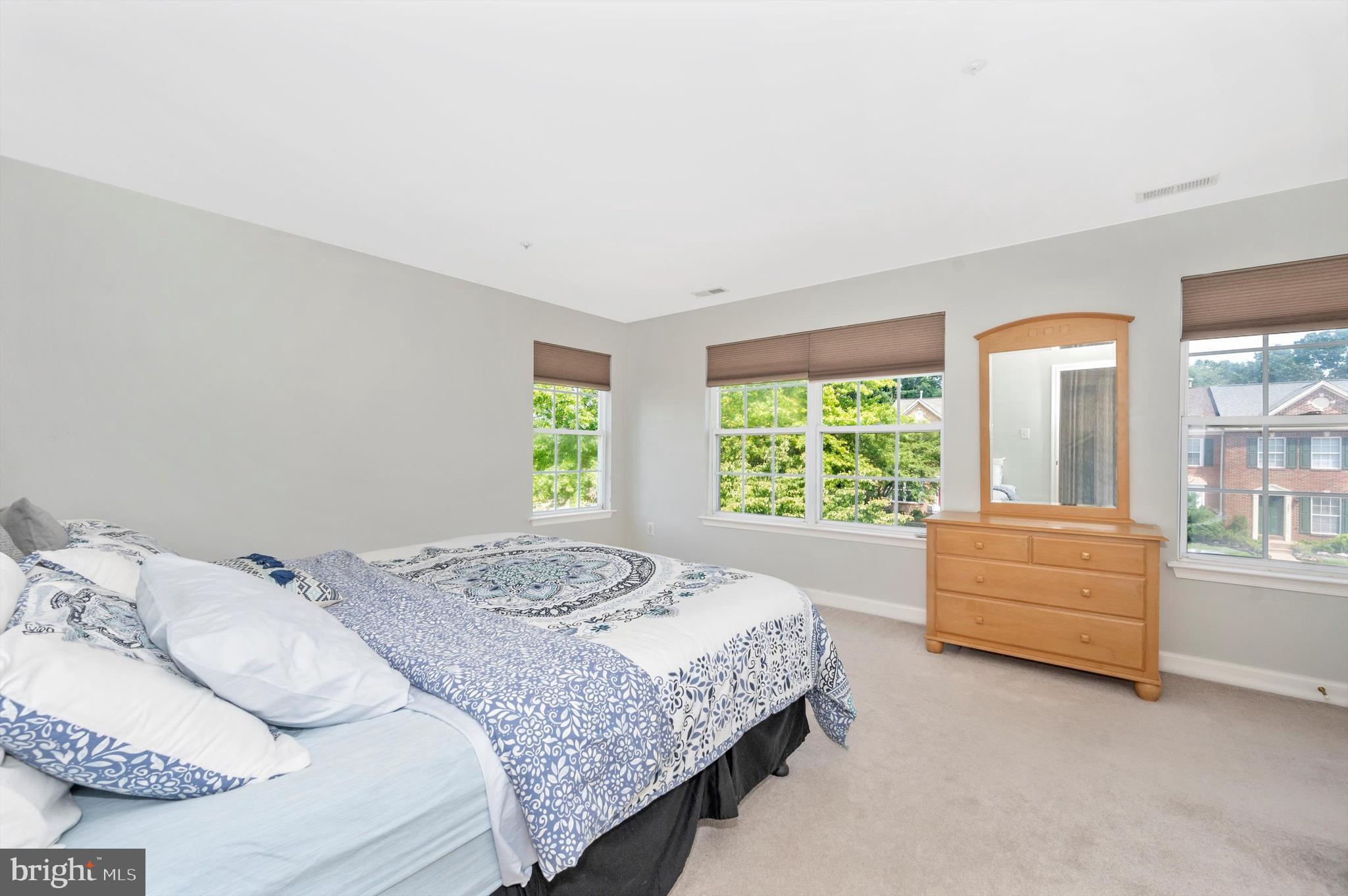 5640 Rockledge COURT