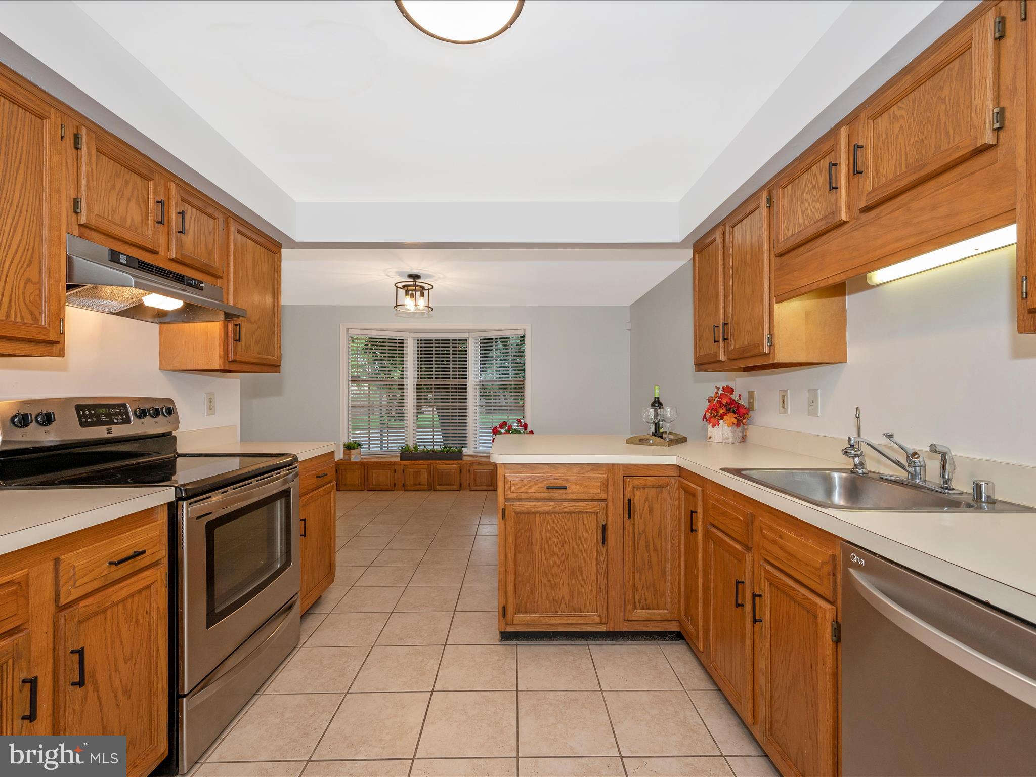 7983 Thrush COURT