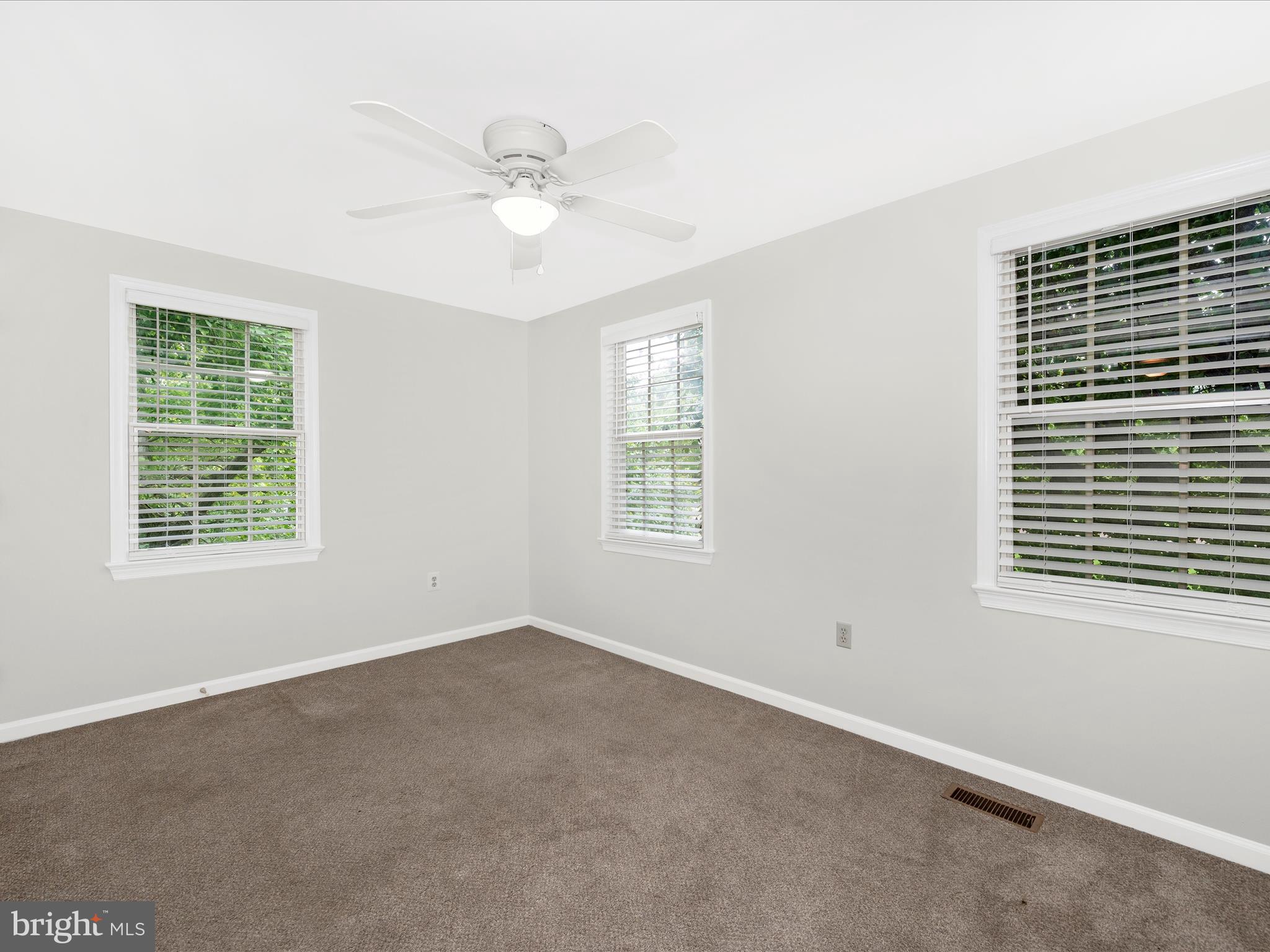 7983 Thrush COURT