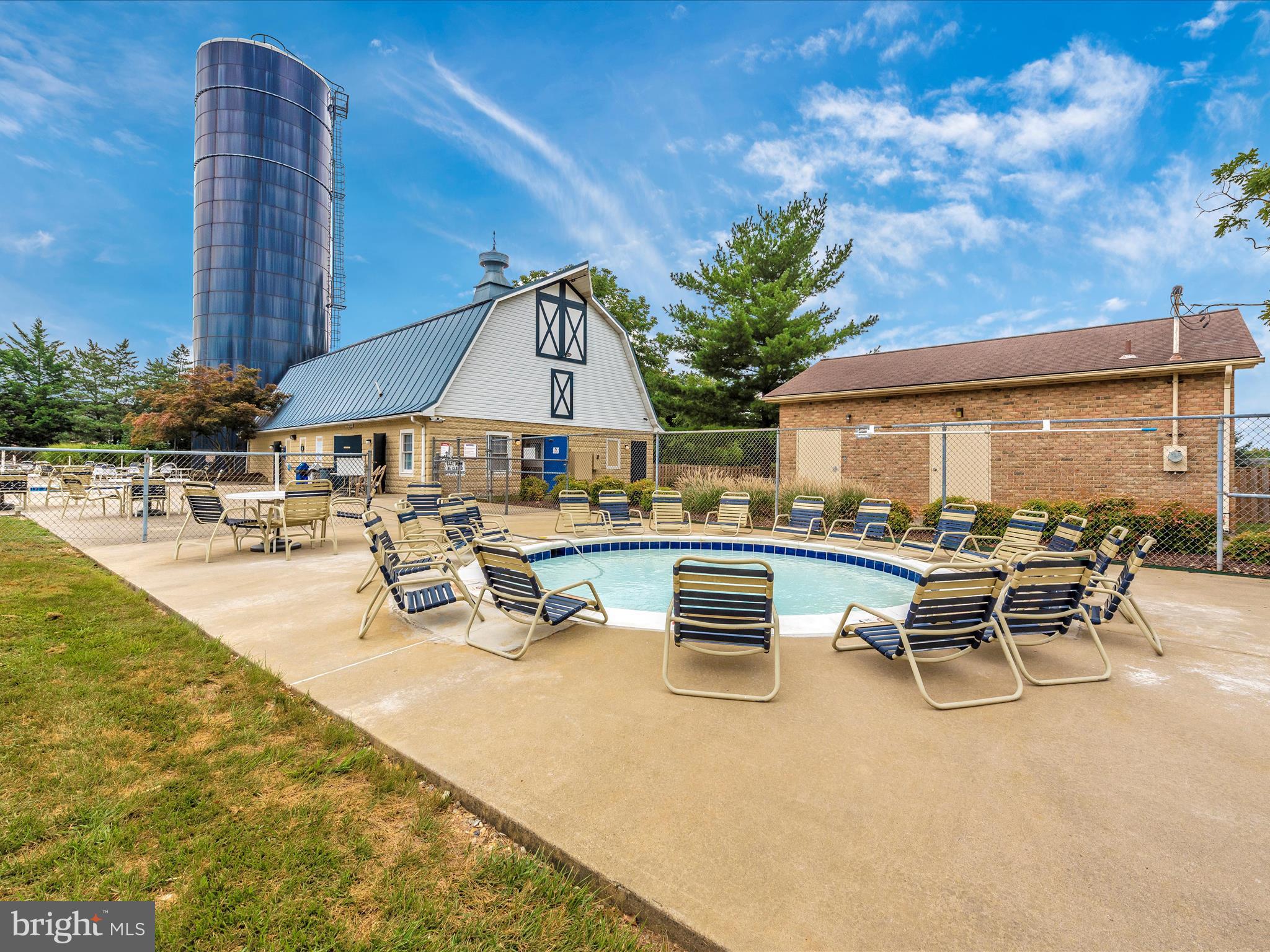 7983 Thrush COURT