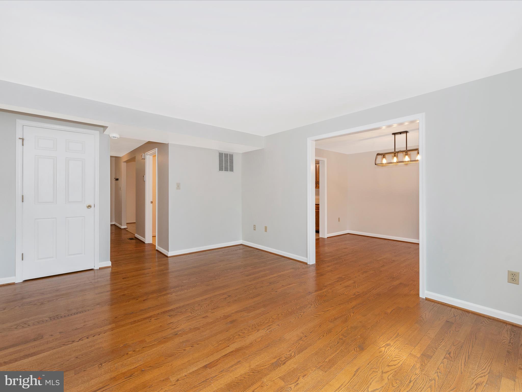 7983 Thrush COURT