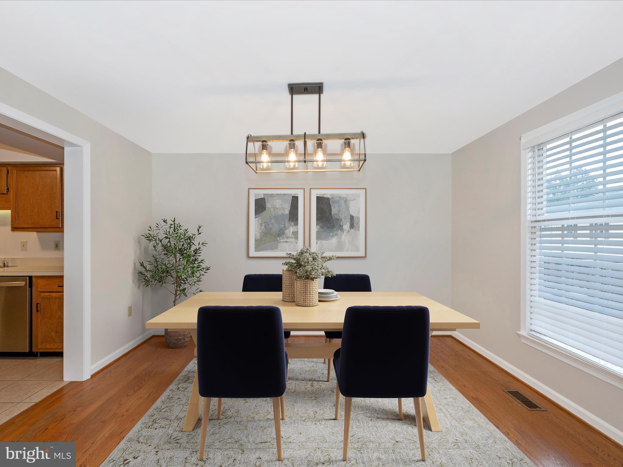 7983 Thrush COURT