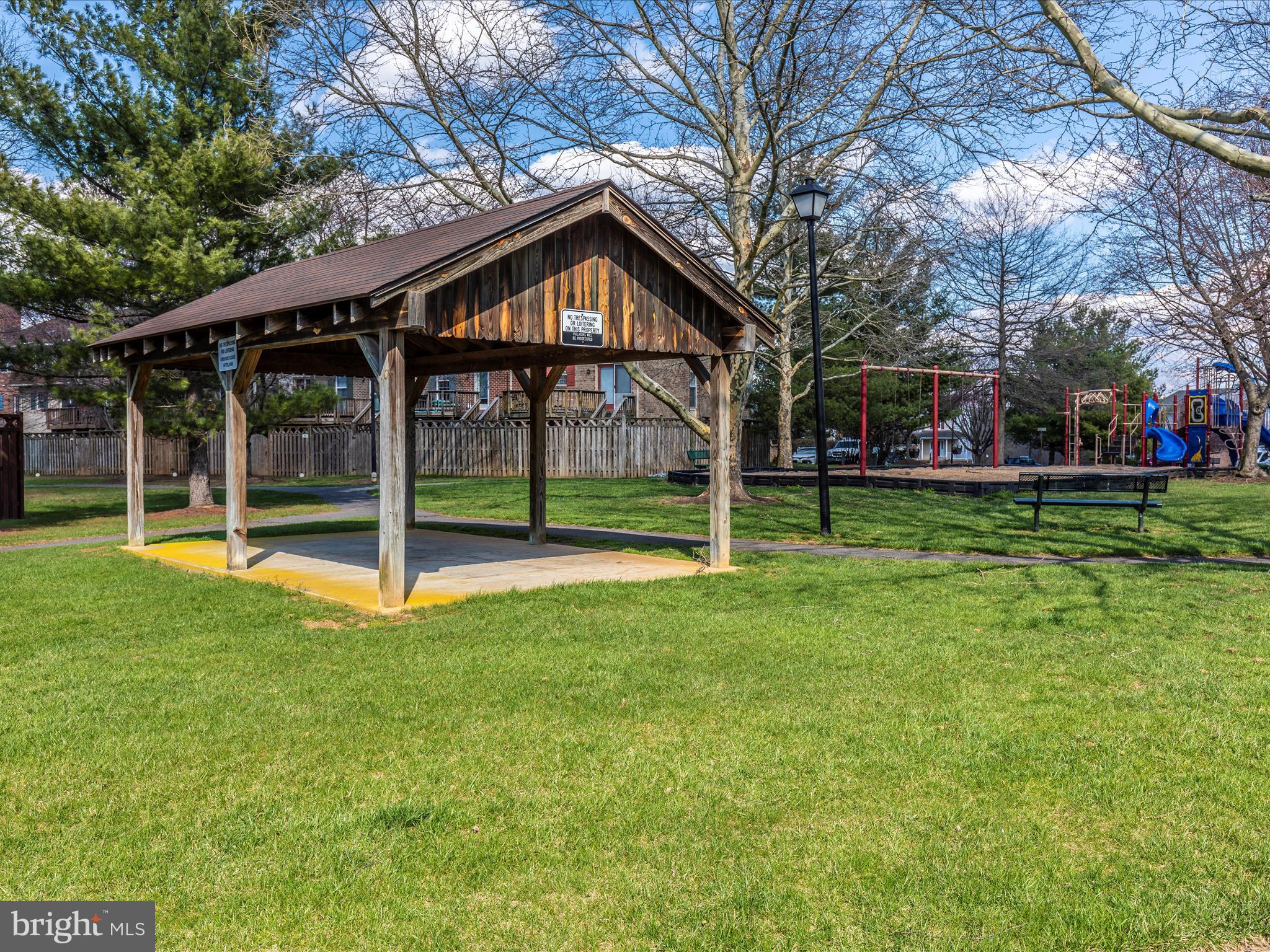 7983 Thrush COURT