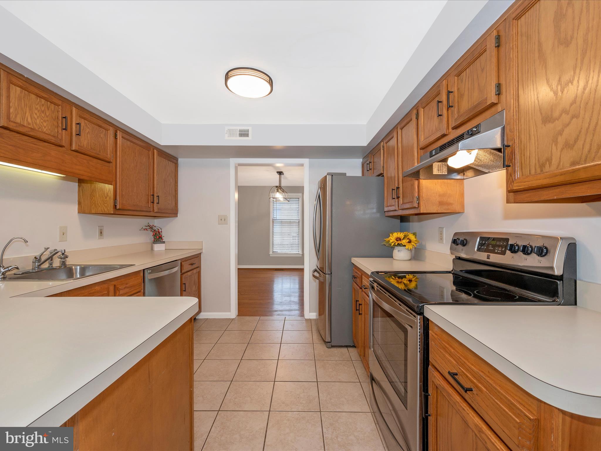 7983 Thrush COURT