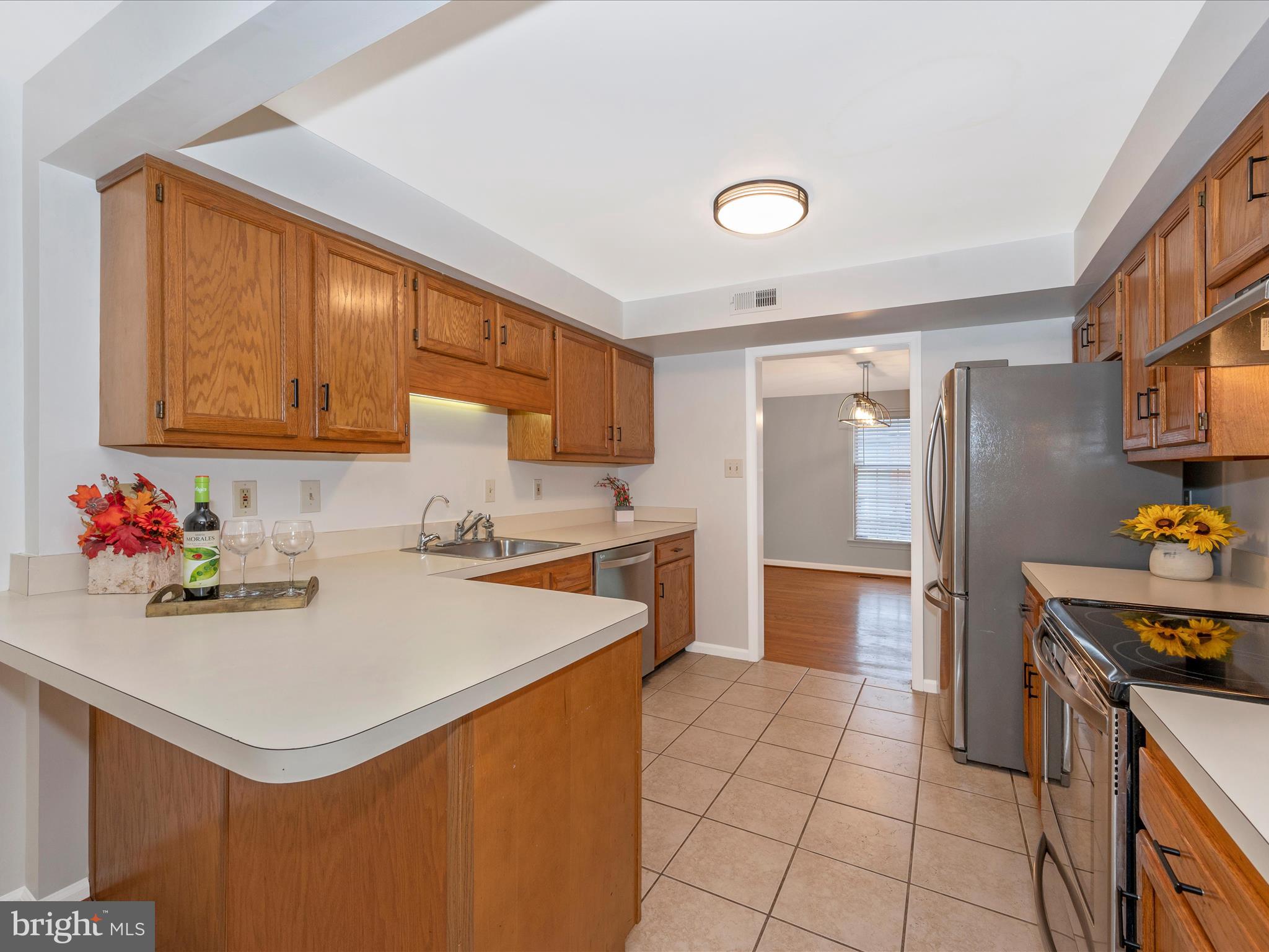 7983 Thrush COURT