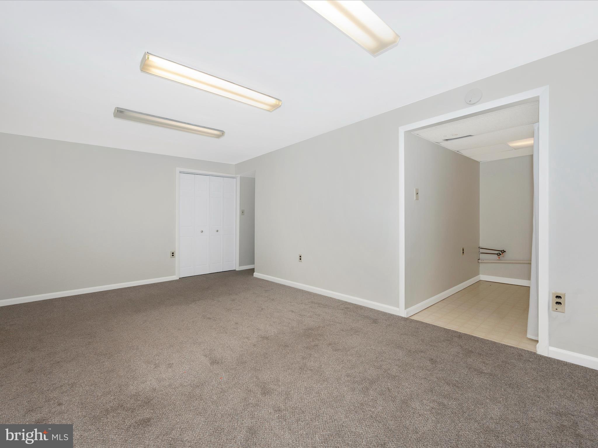 7983 Thrush COURT