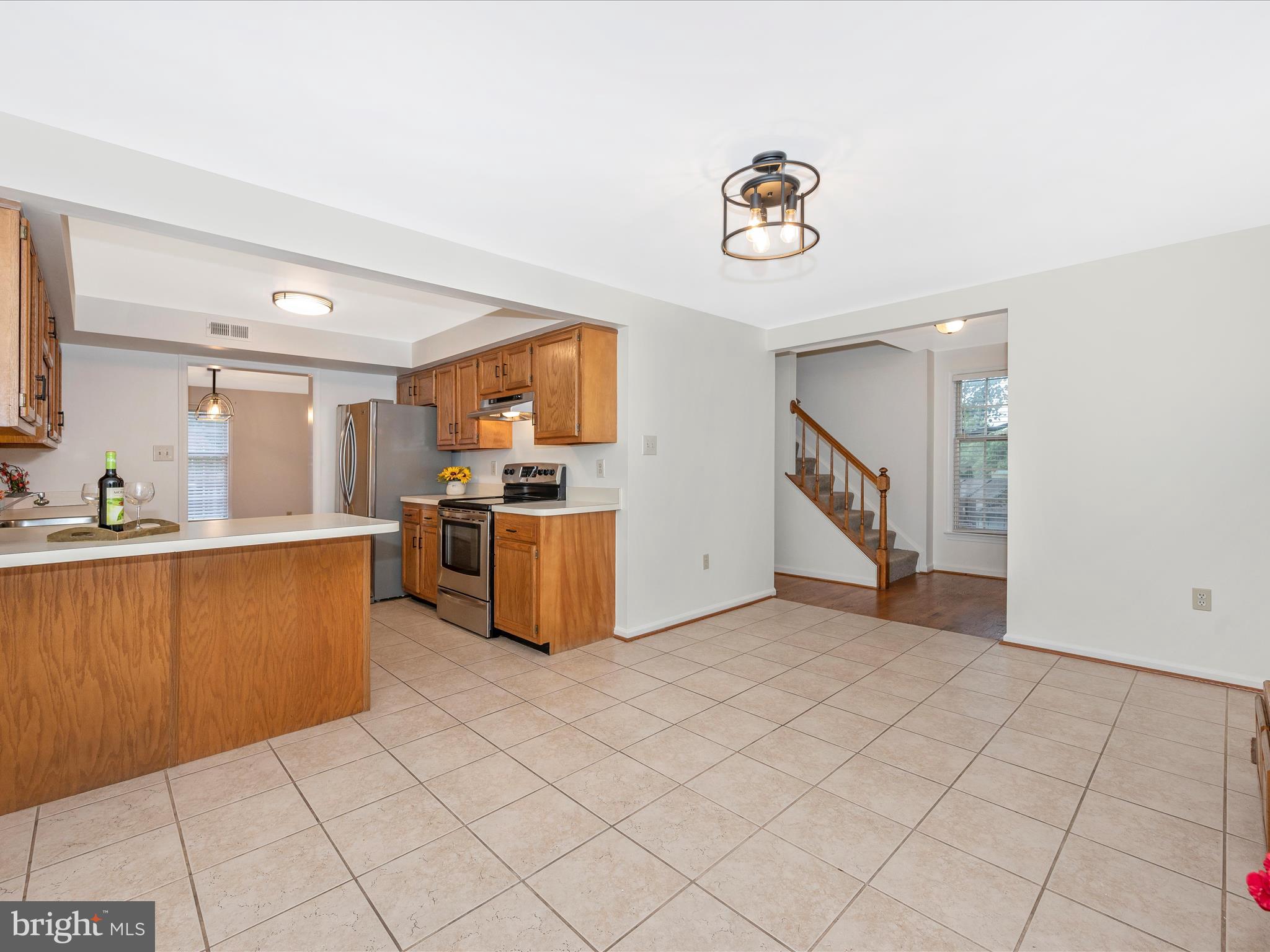 7983 Thrush COURT