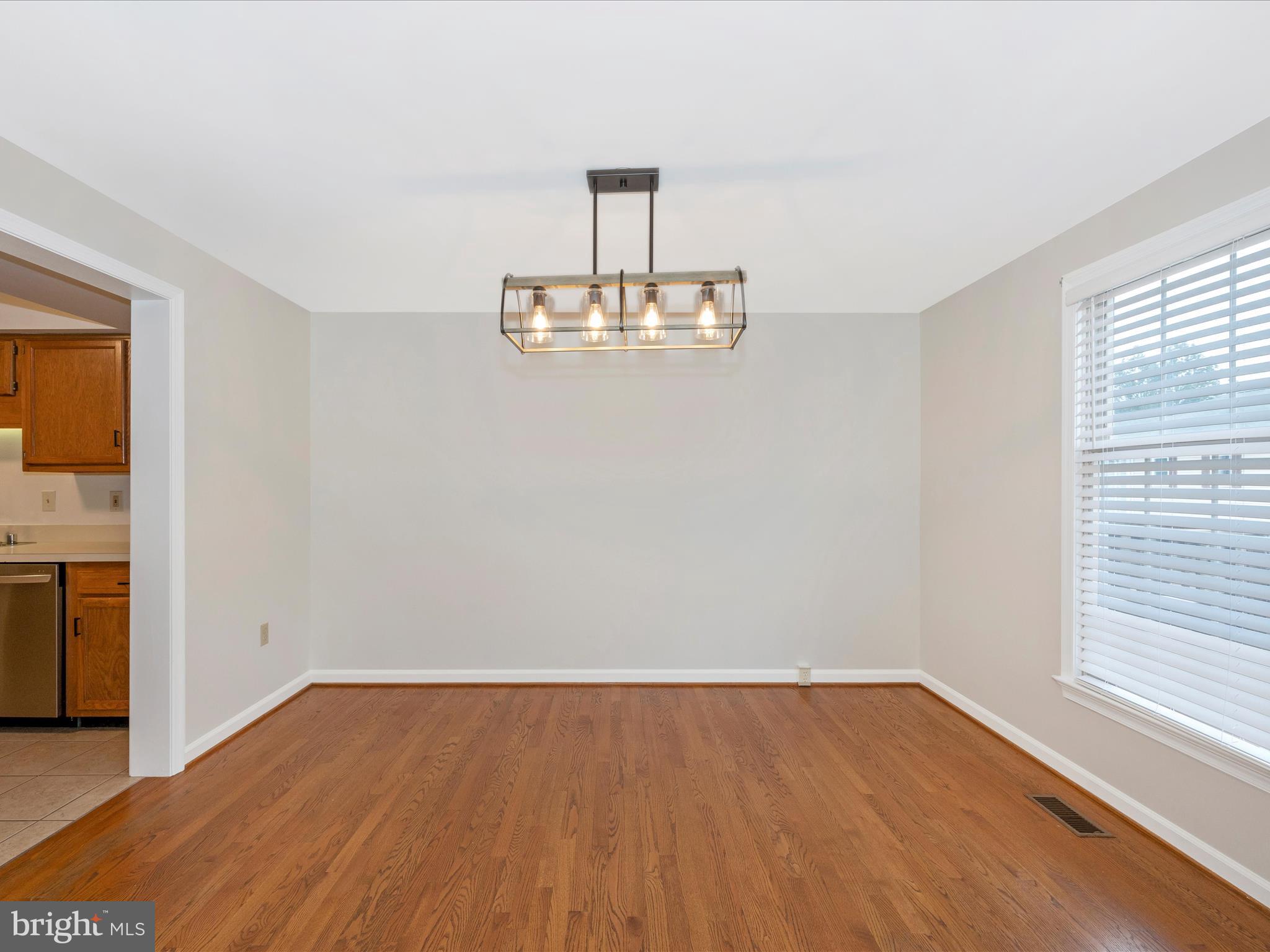 7983 Thrush COURT