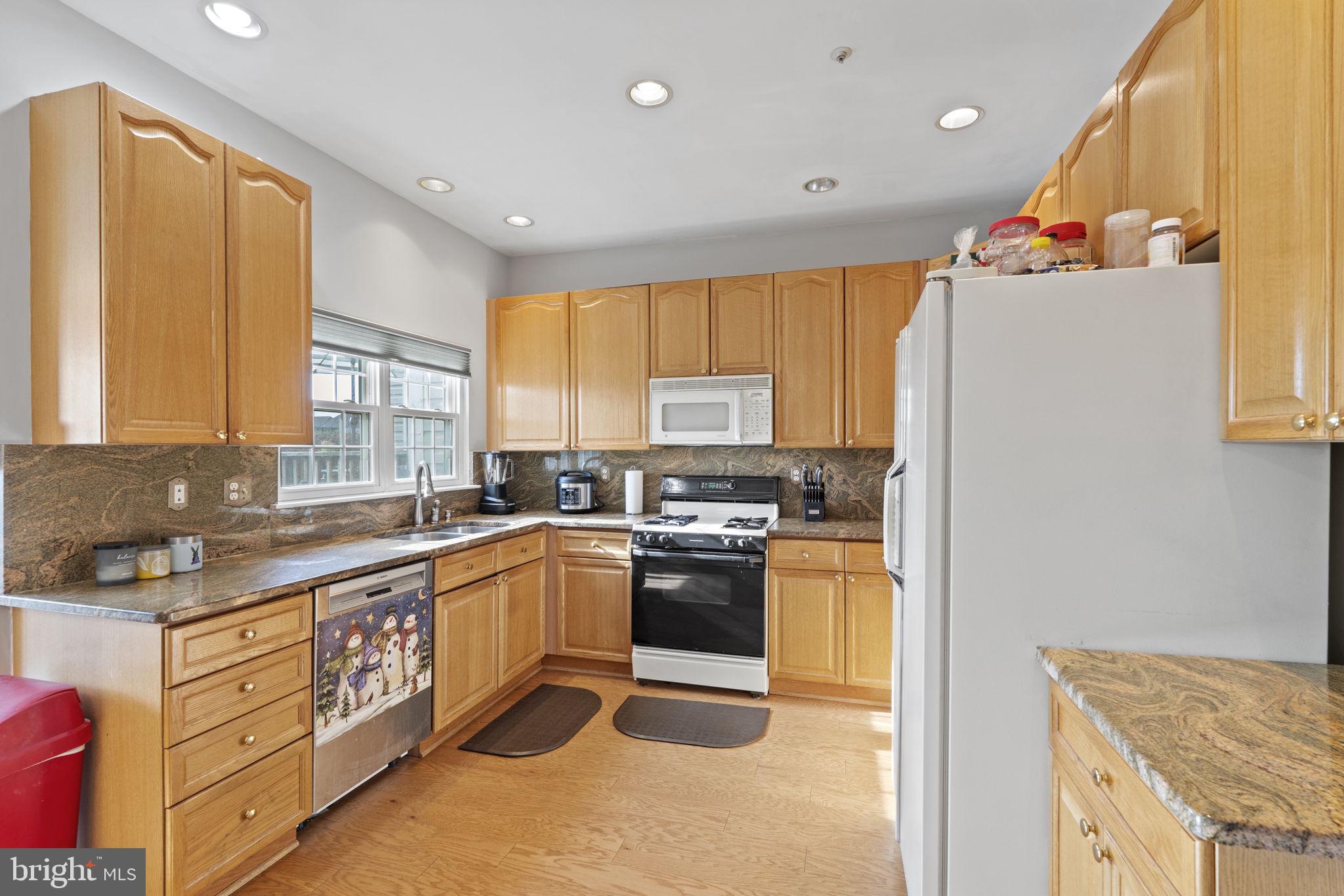 2652 Cameron WAY