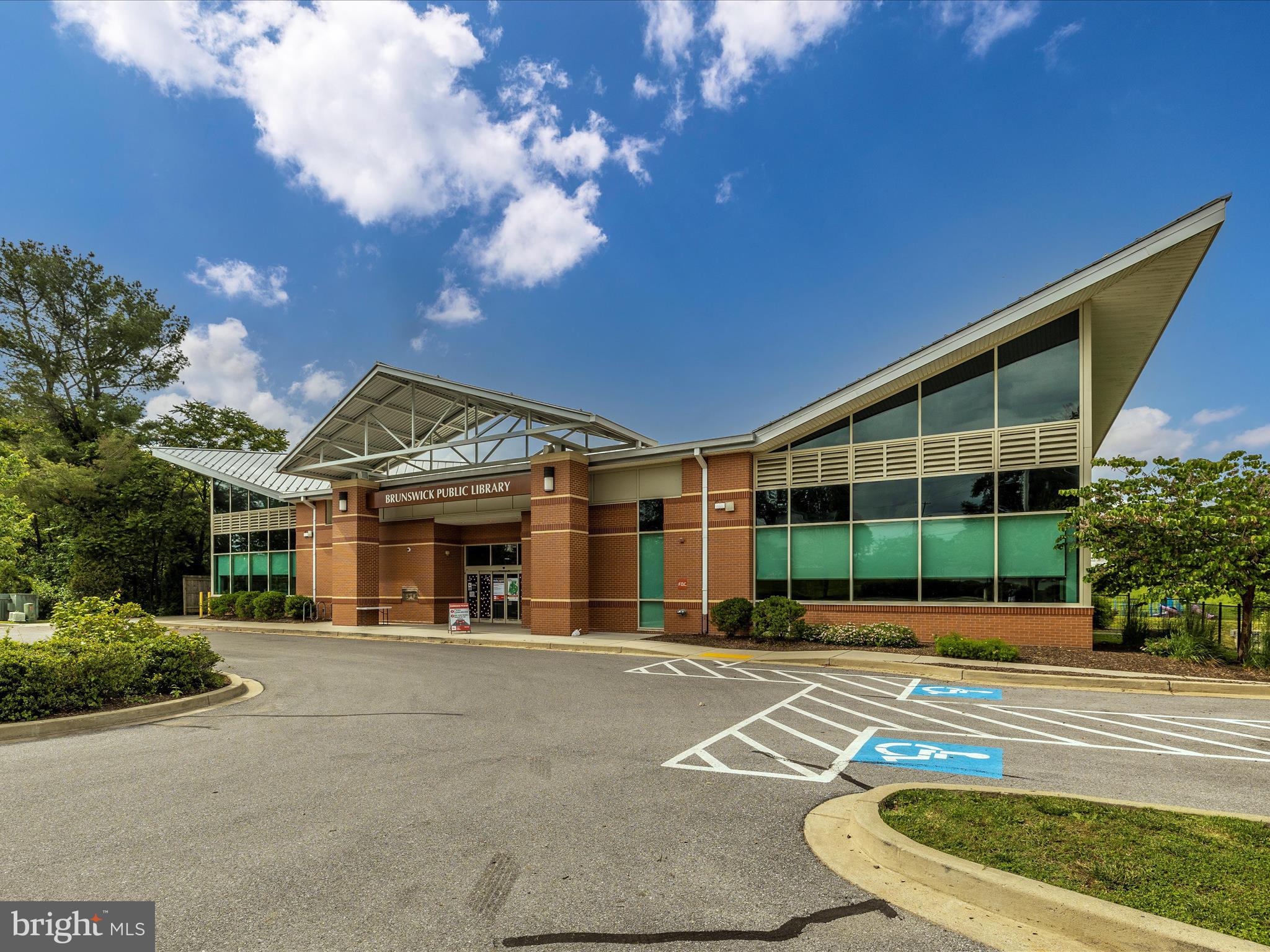 322 BRUNSWICK STREET