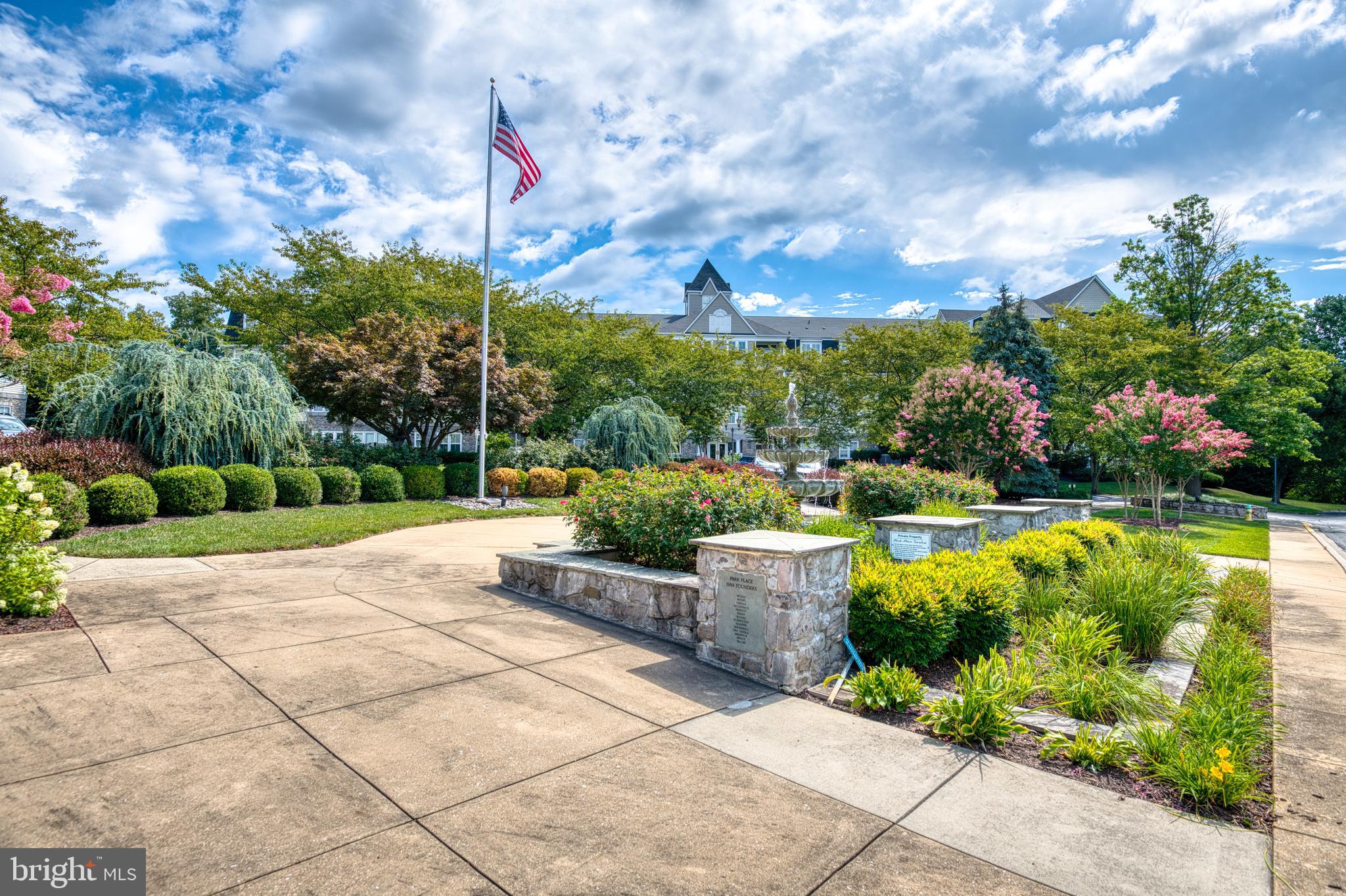 2500 Waterside DRIVE Unit: 303