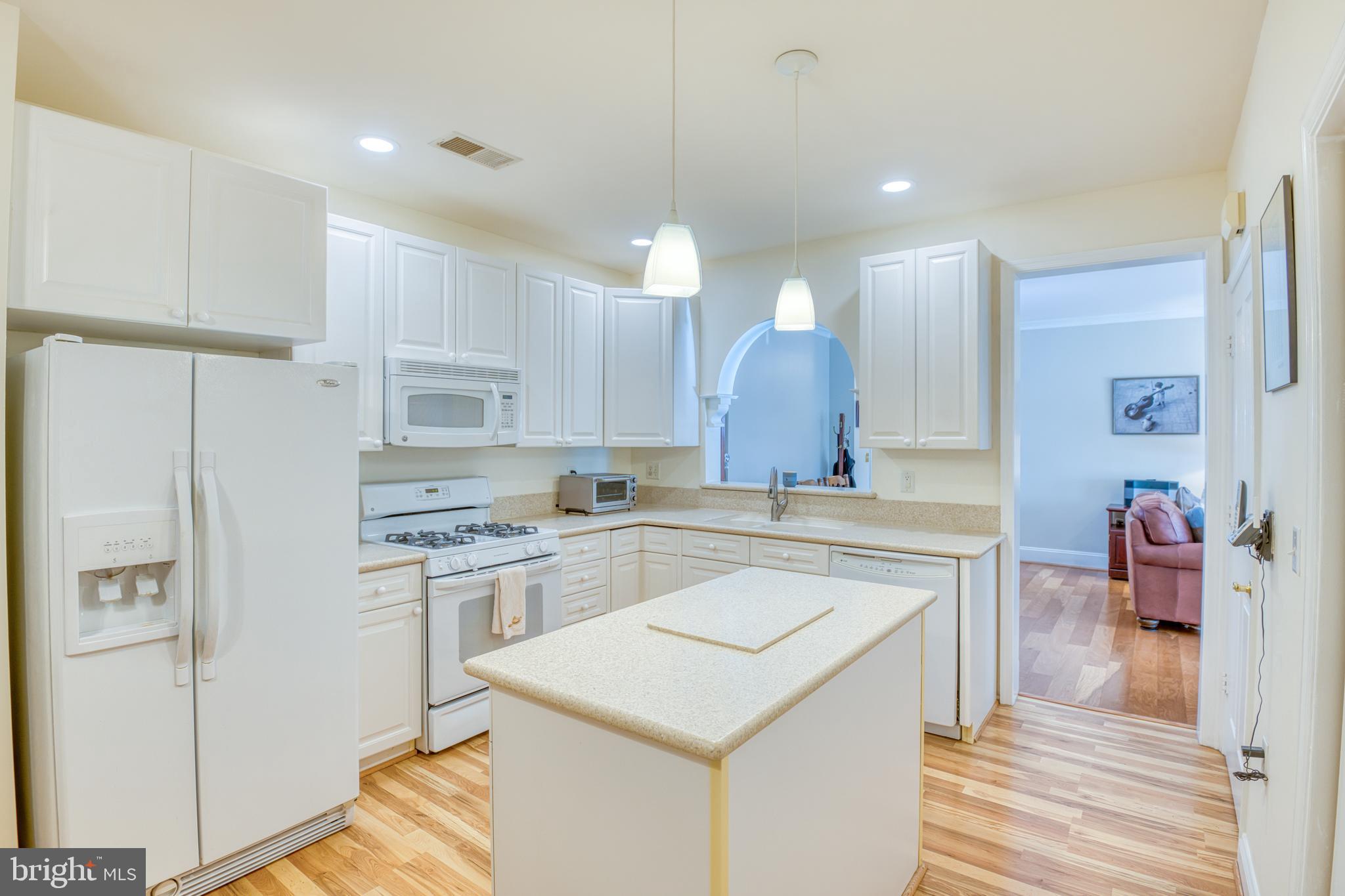 2500 Waterside DRIVE Unit: 303
