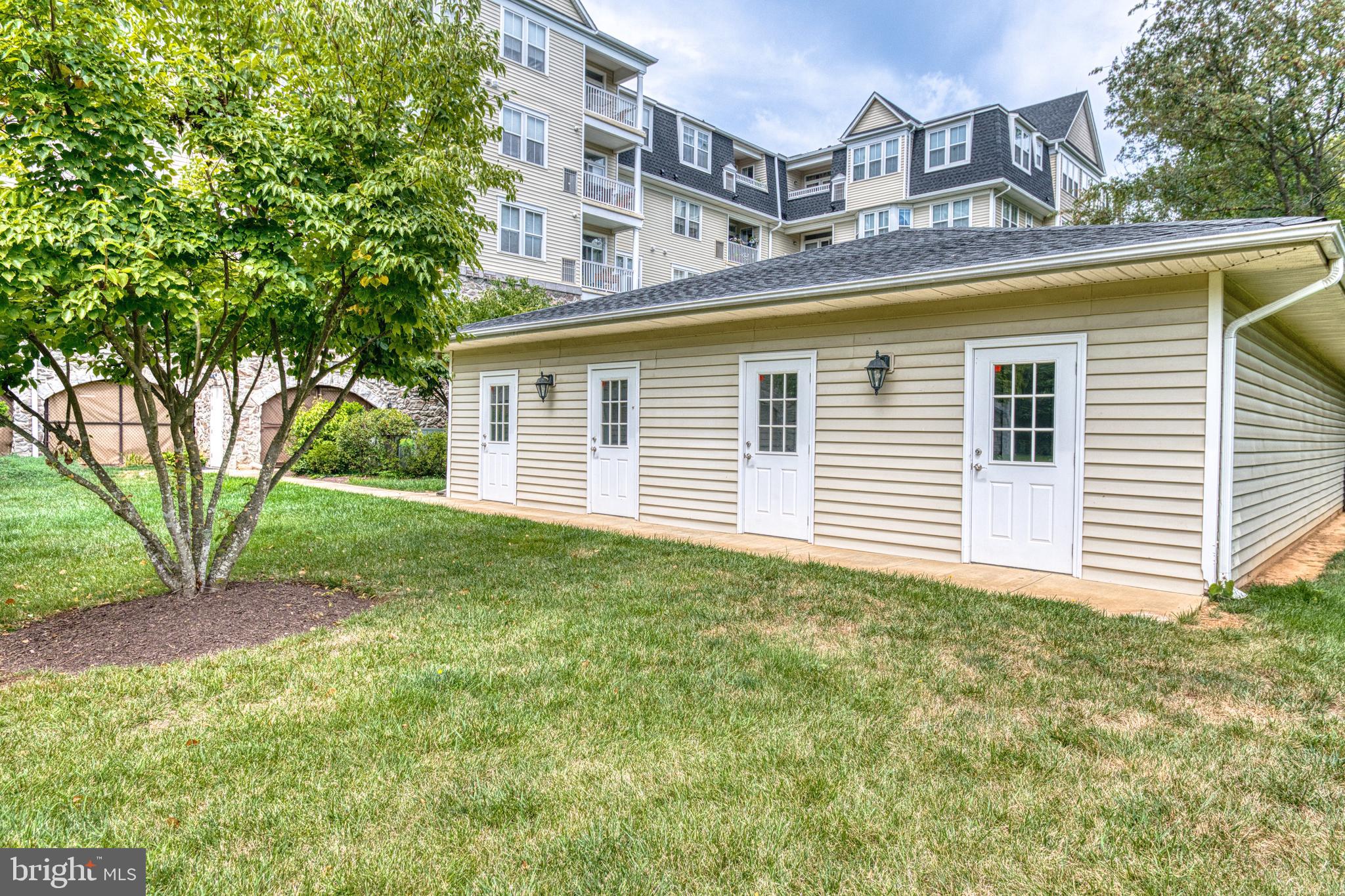 2500 Waterside DRIVE Unit: 303