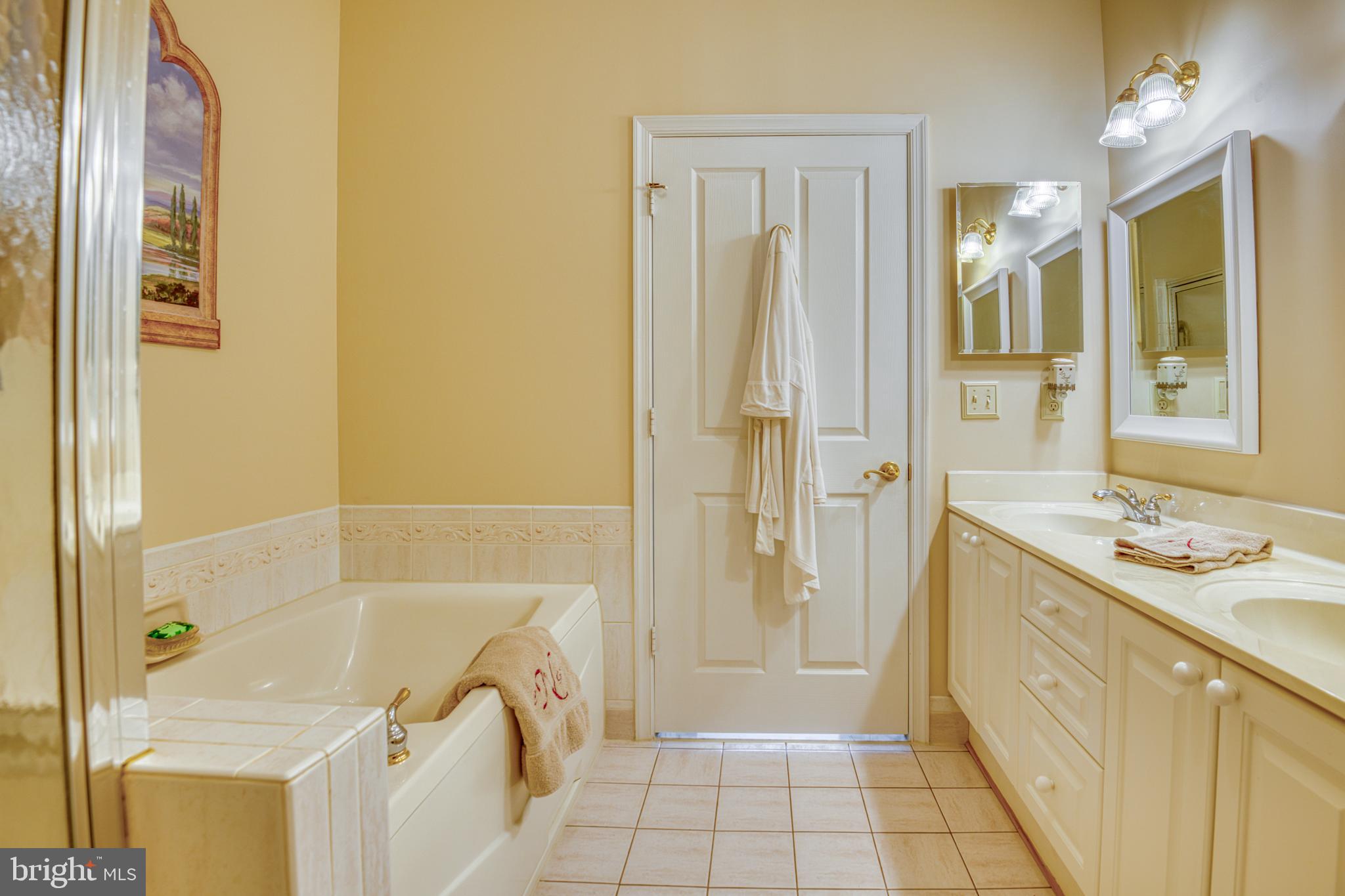 2500 Waterside DRIVE Unit: 303