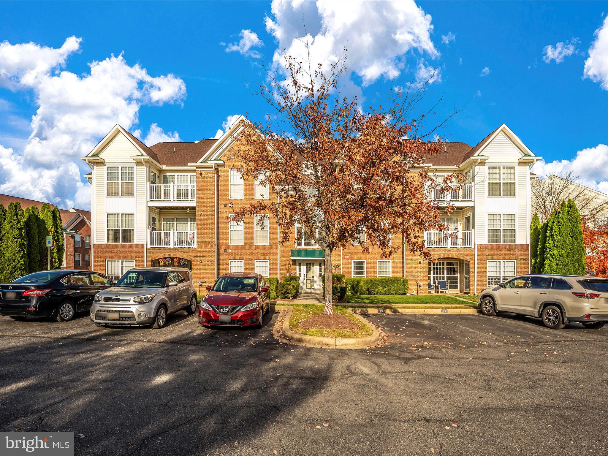2506 Coach House WAY Unit: 2B