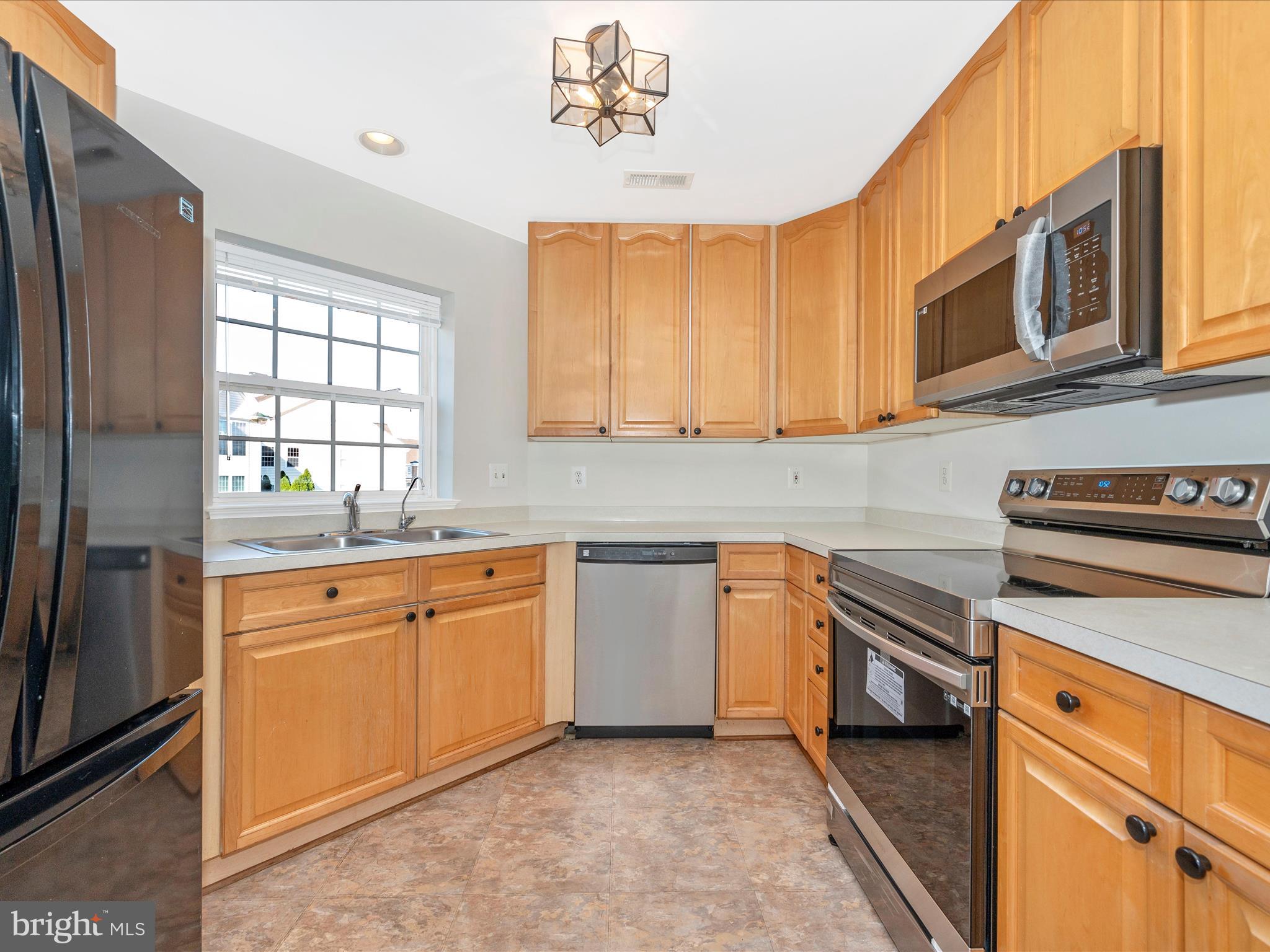 2506 Coach House WAY Unit: 2B