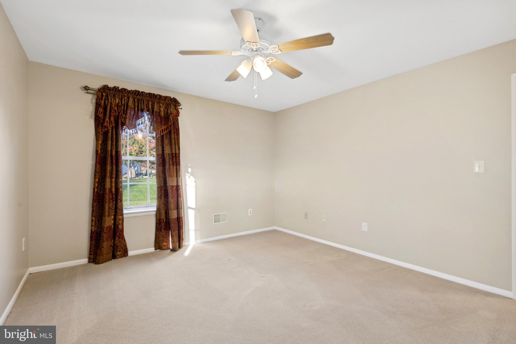 5692 Crabapple DRIVE