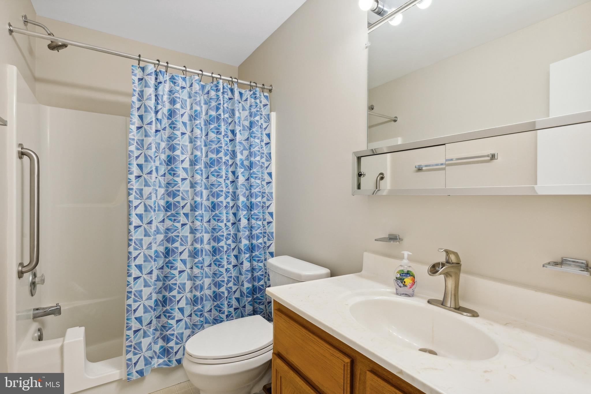 5692 Crabapple DRIVE