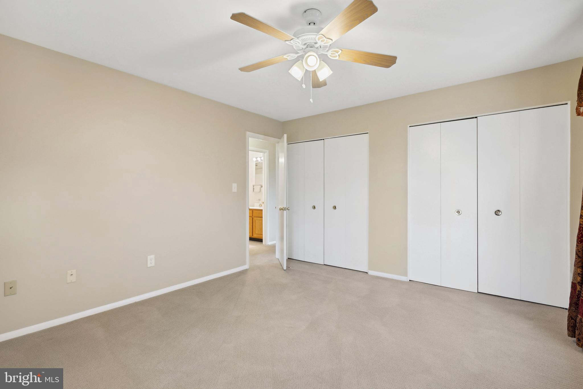 5692 Crabapple DRIVE