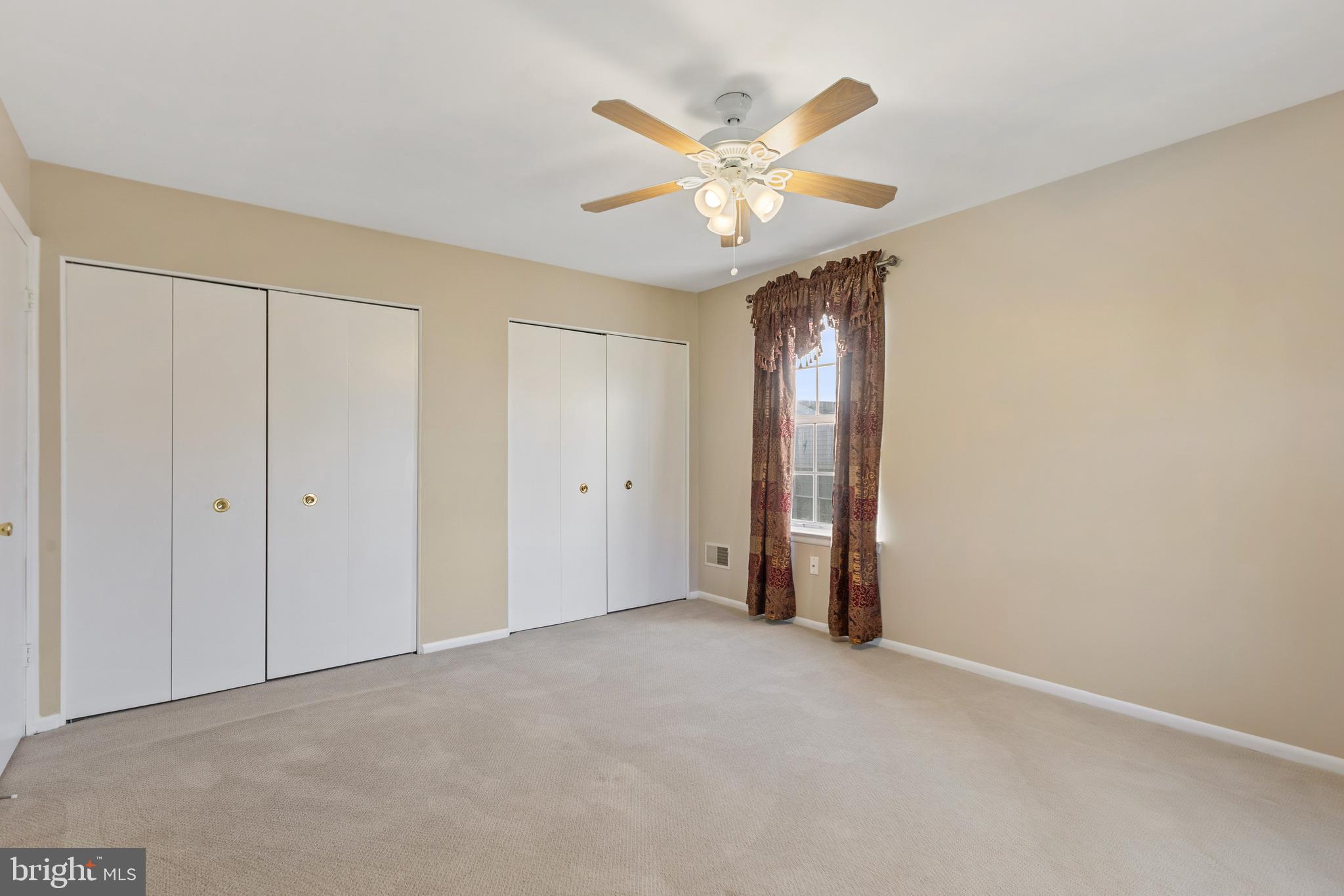 5692 Crabapple DRIVE
