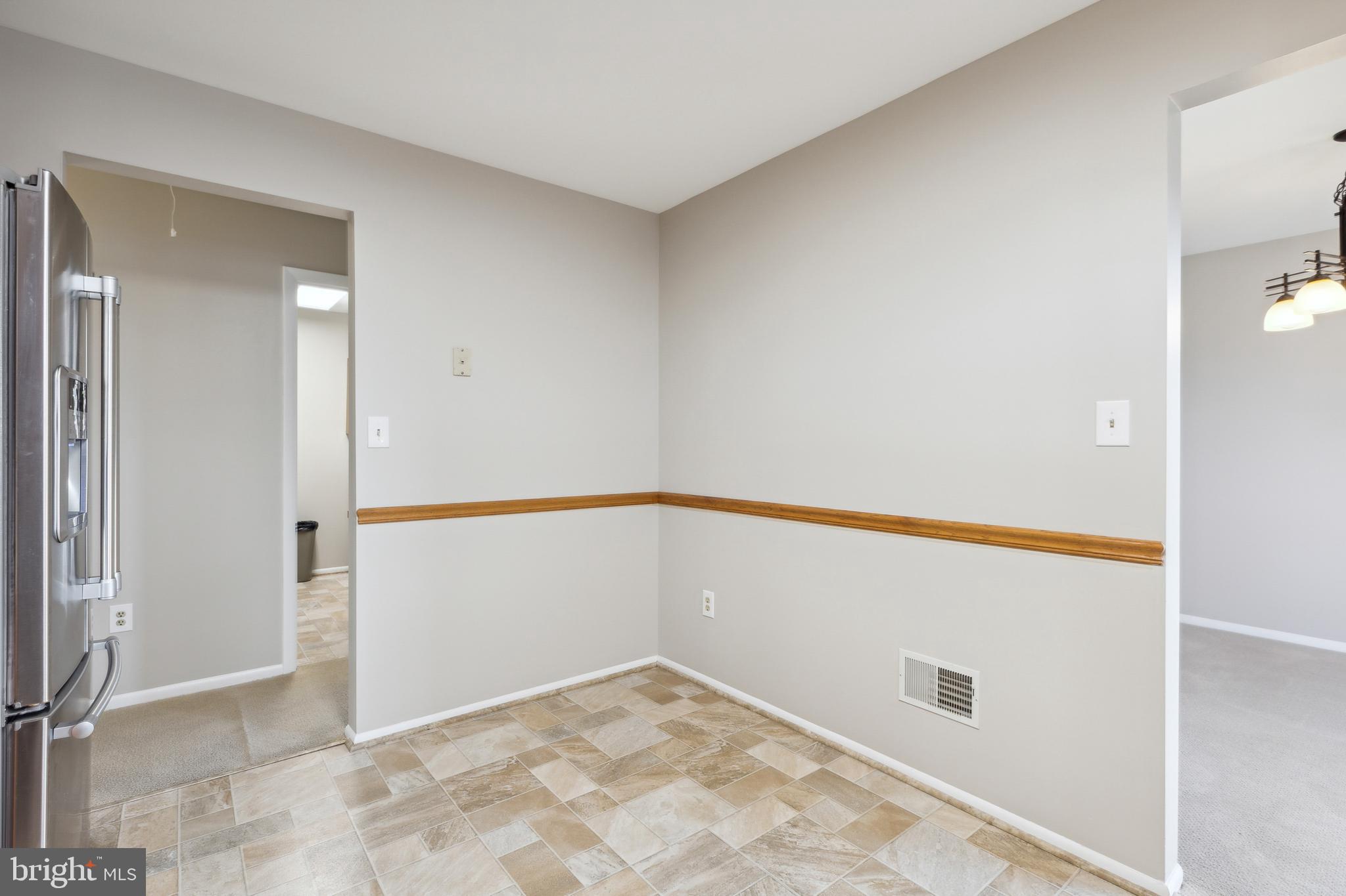 5692 Crabapple DRIVE