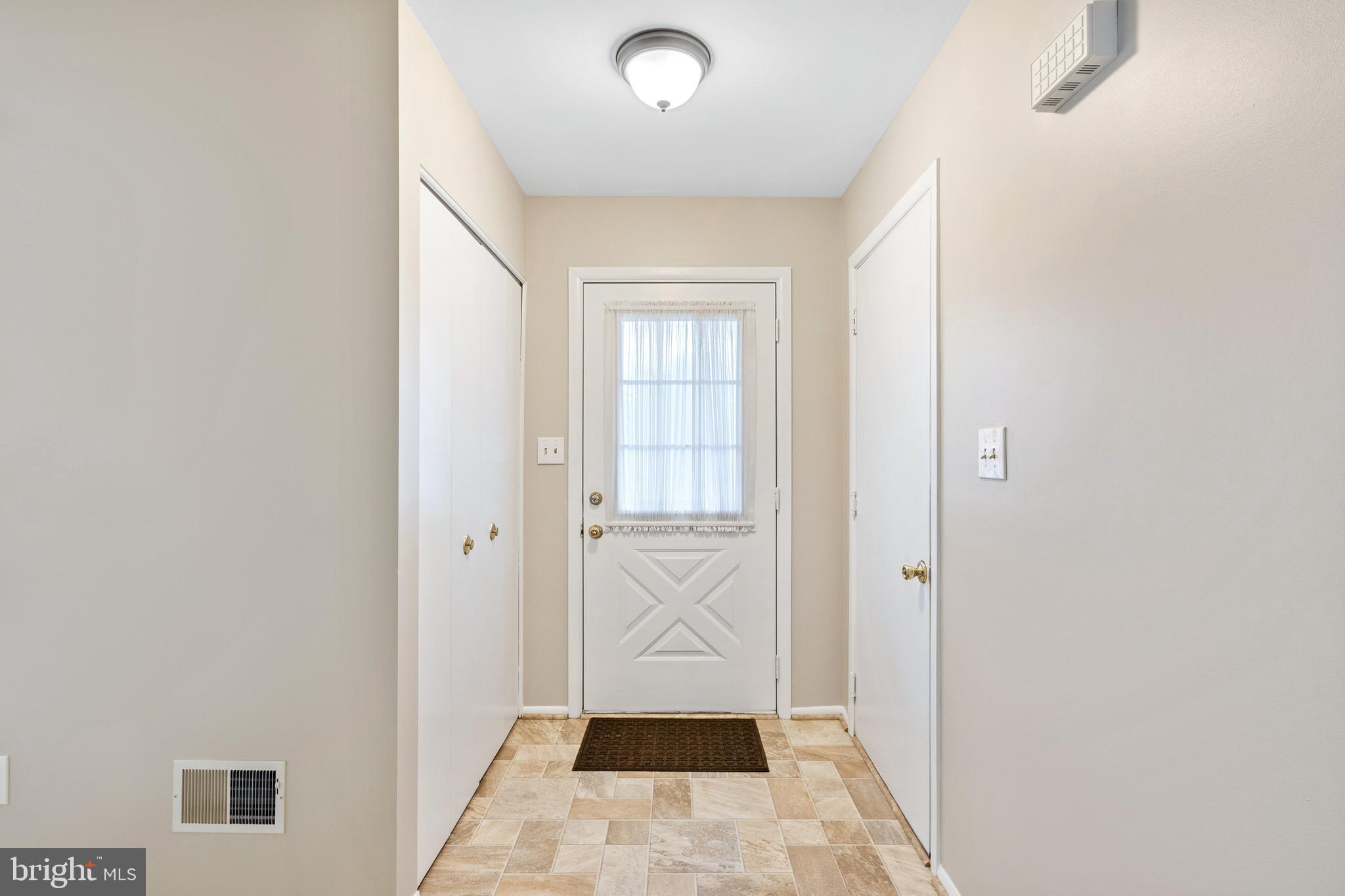 5692 Crabapple DRIVE
