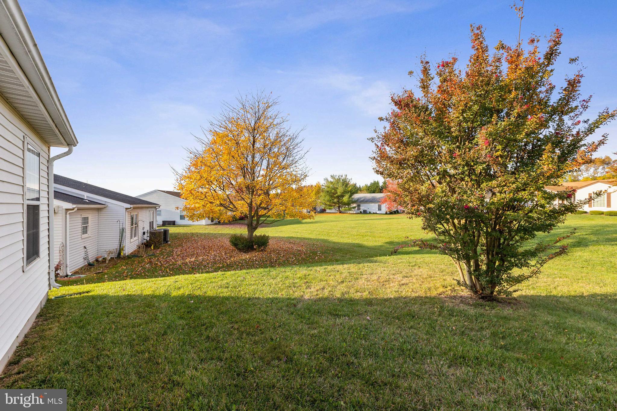 5692 Crabapple DRIVE