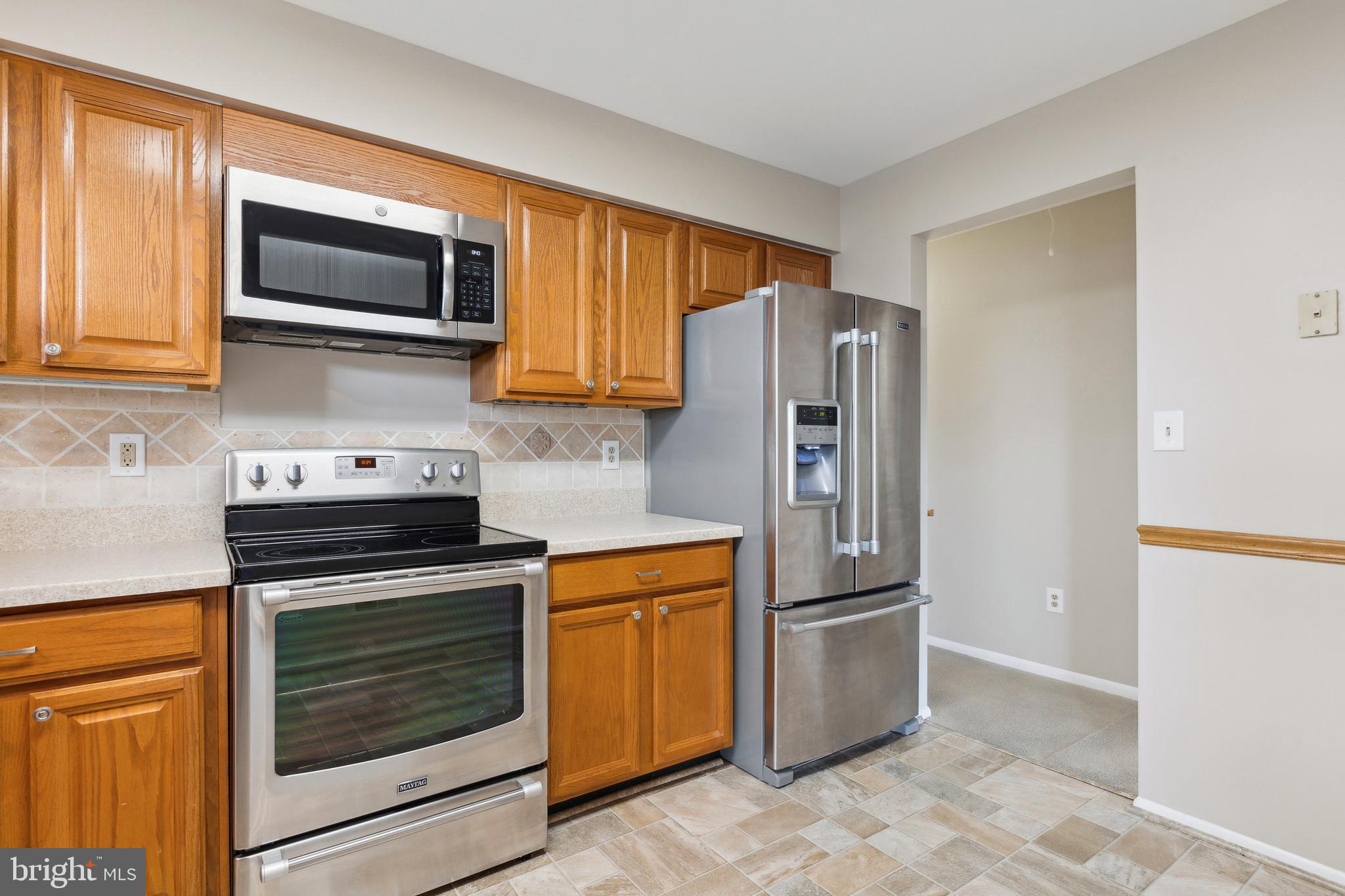 5692 Crabapple DRIVE