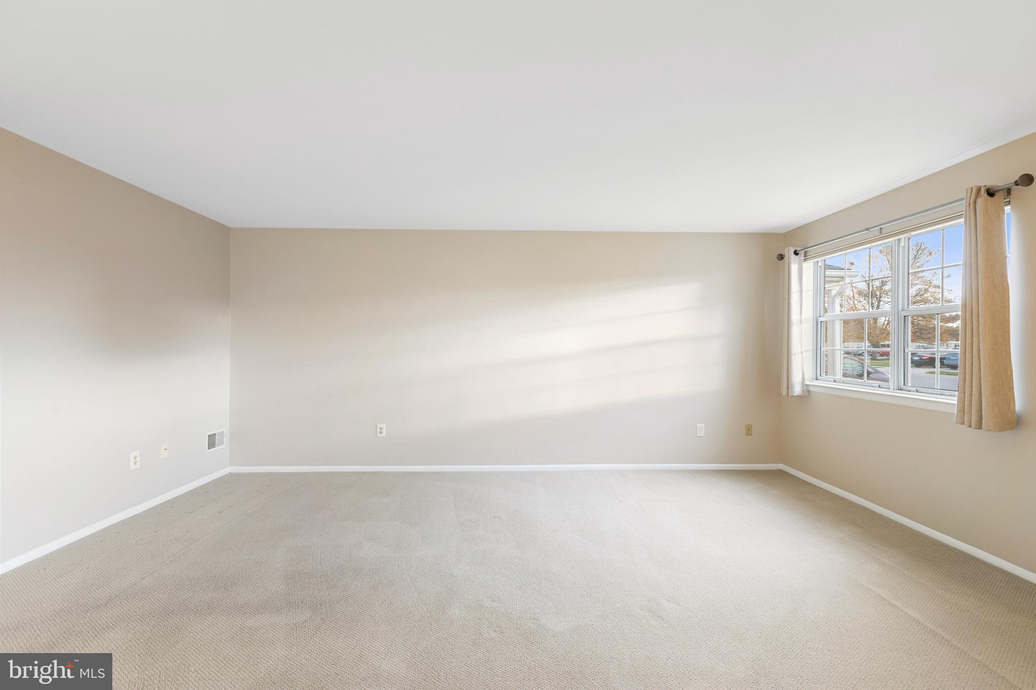 5692 Crabapple DRIVE