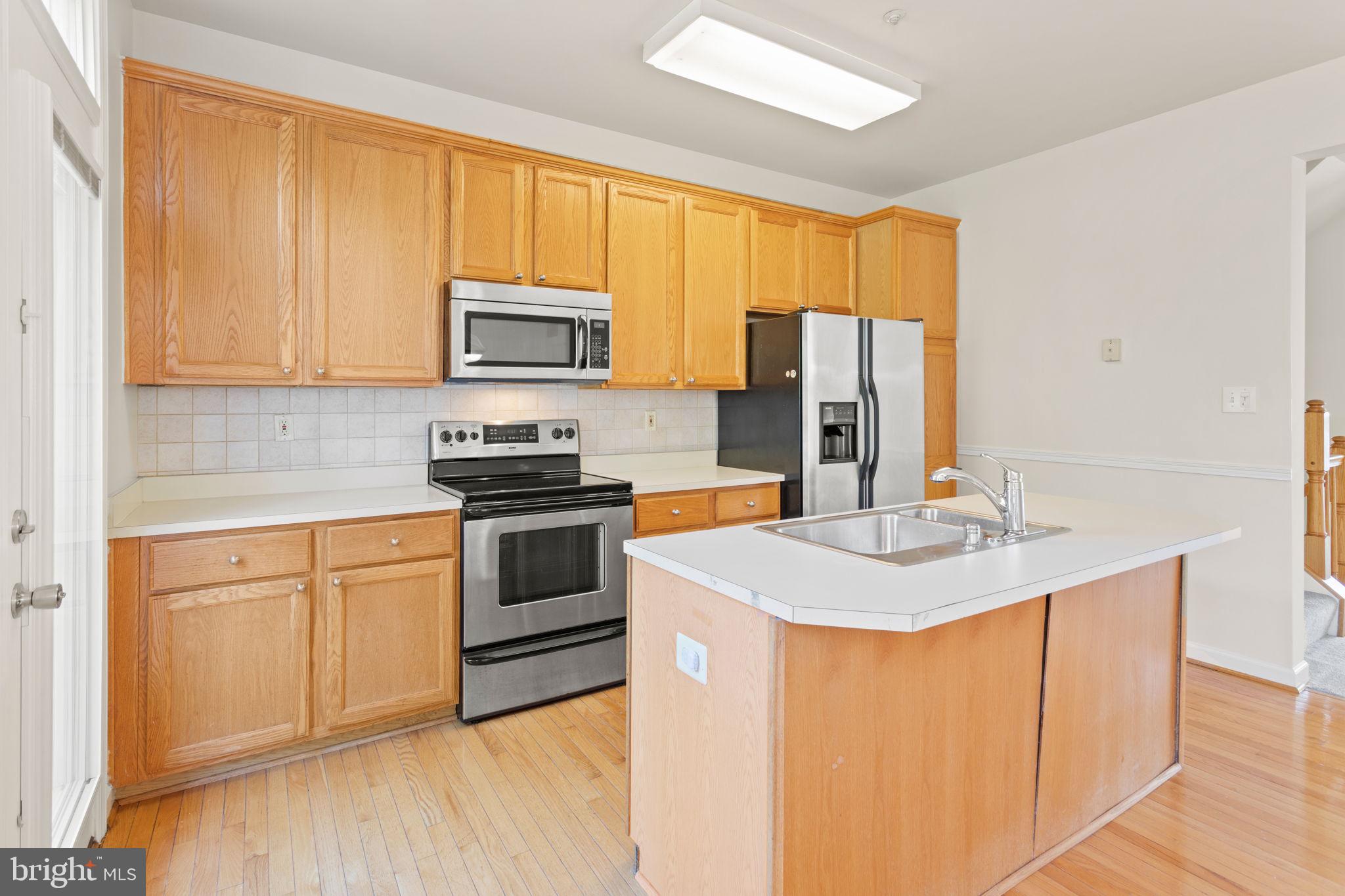 6601 Skylar PLACE