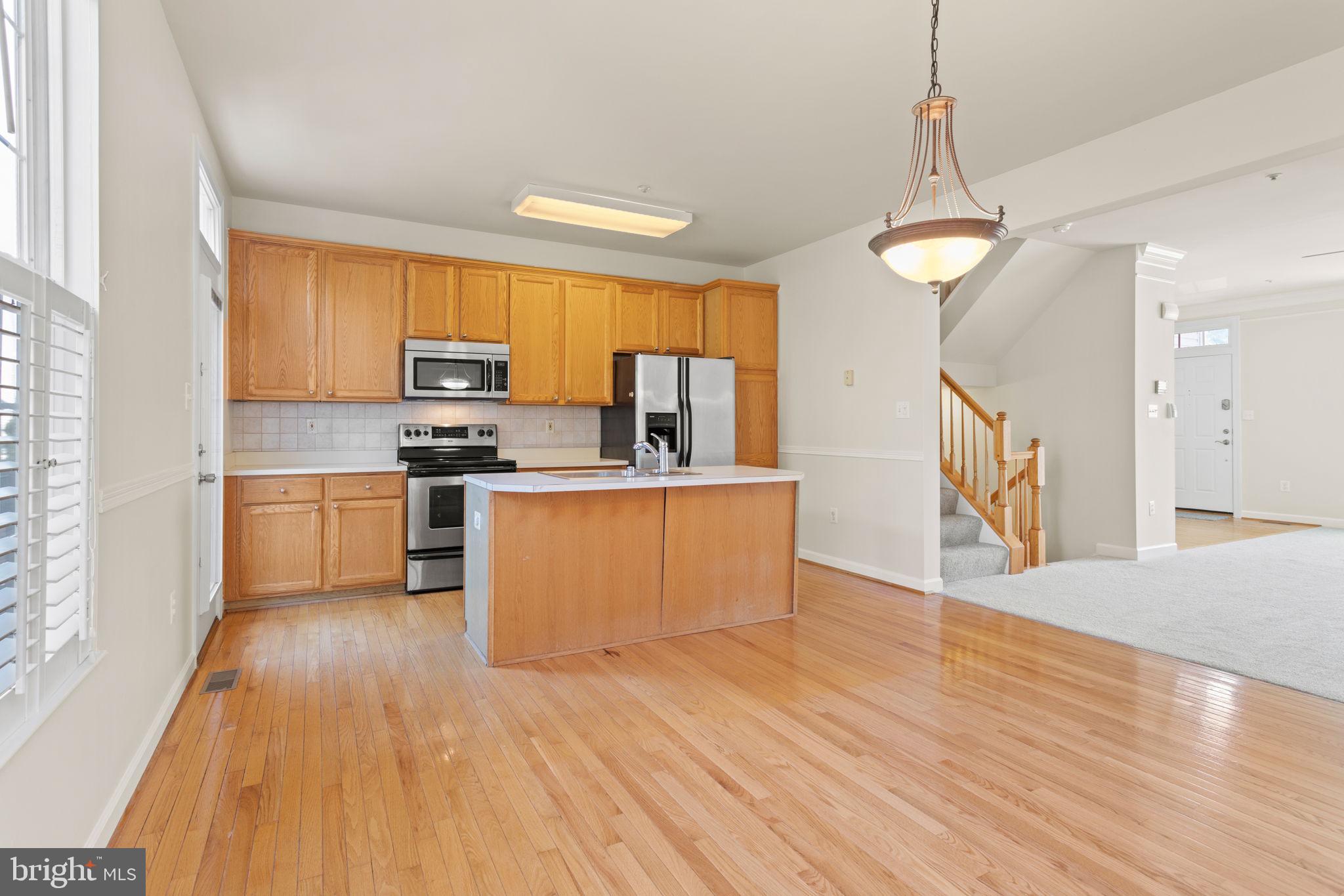 6601 Skylar PLACE