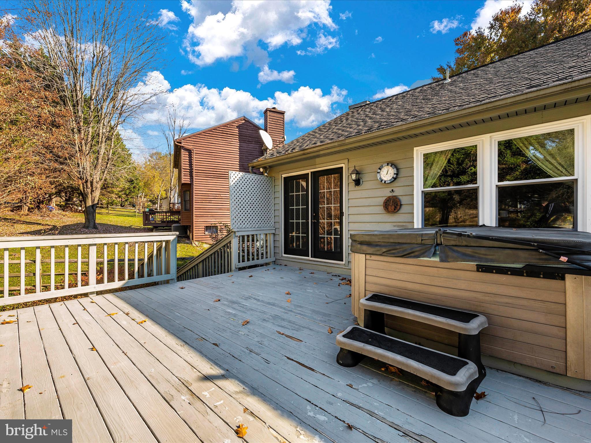 10392 Hedgeapple BEND