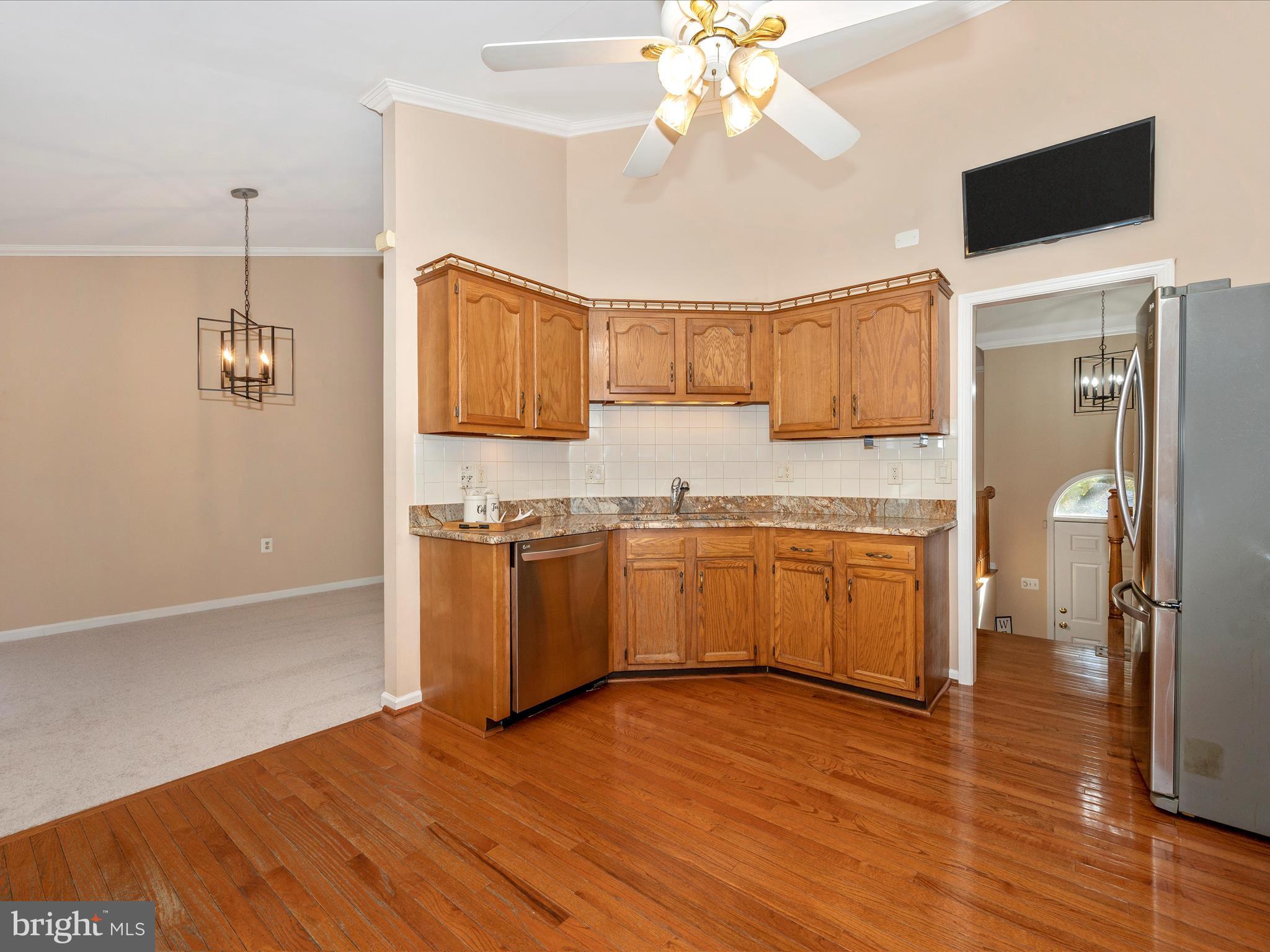 10392 Hedgeapple BEND