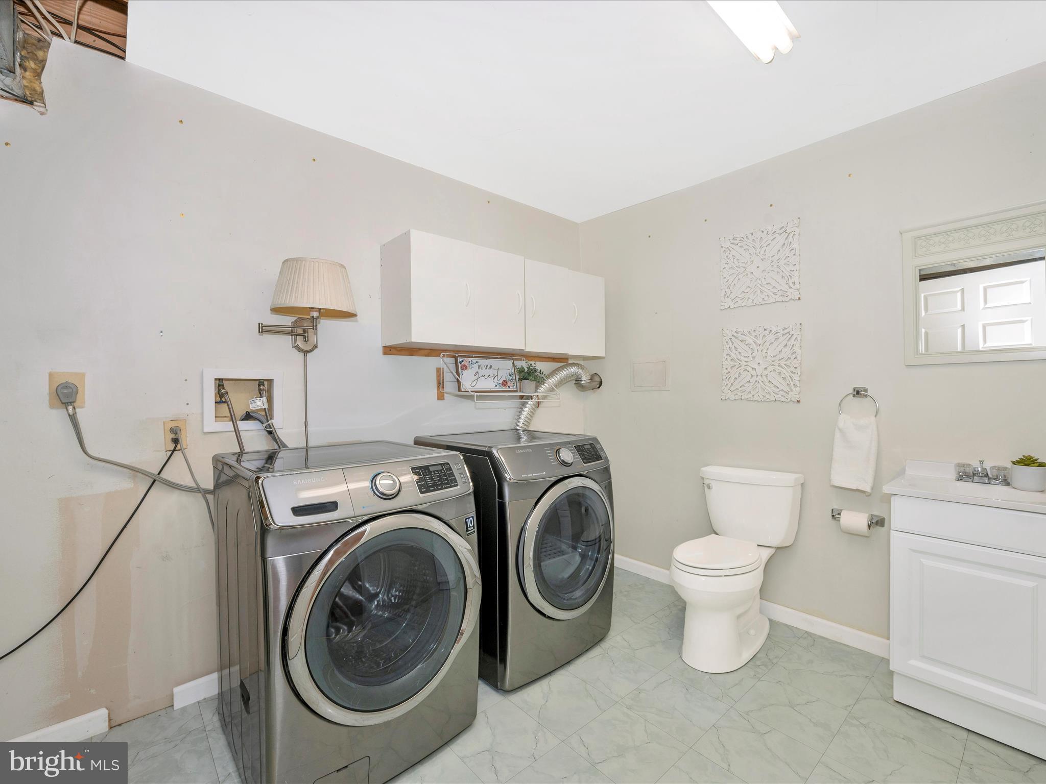 10392 Hedgeapple BEND