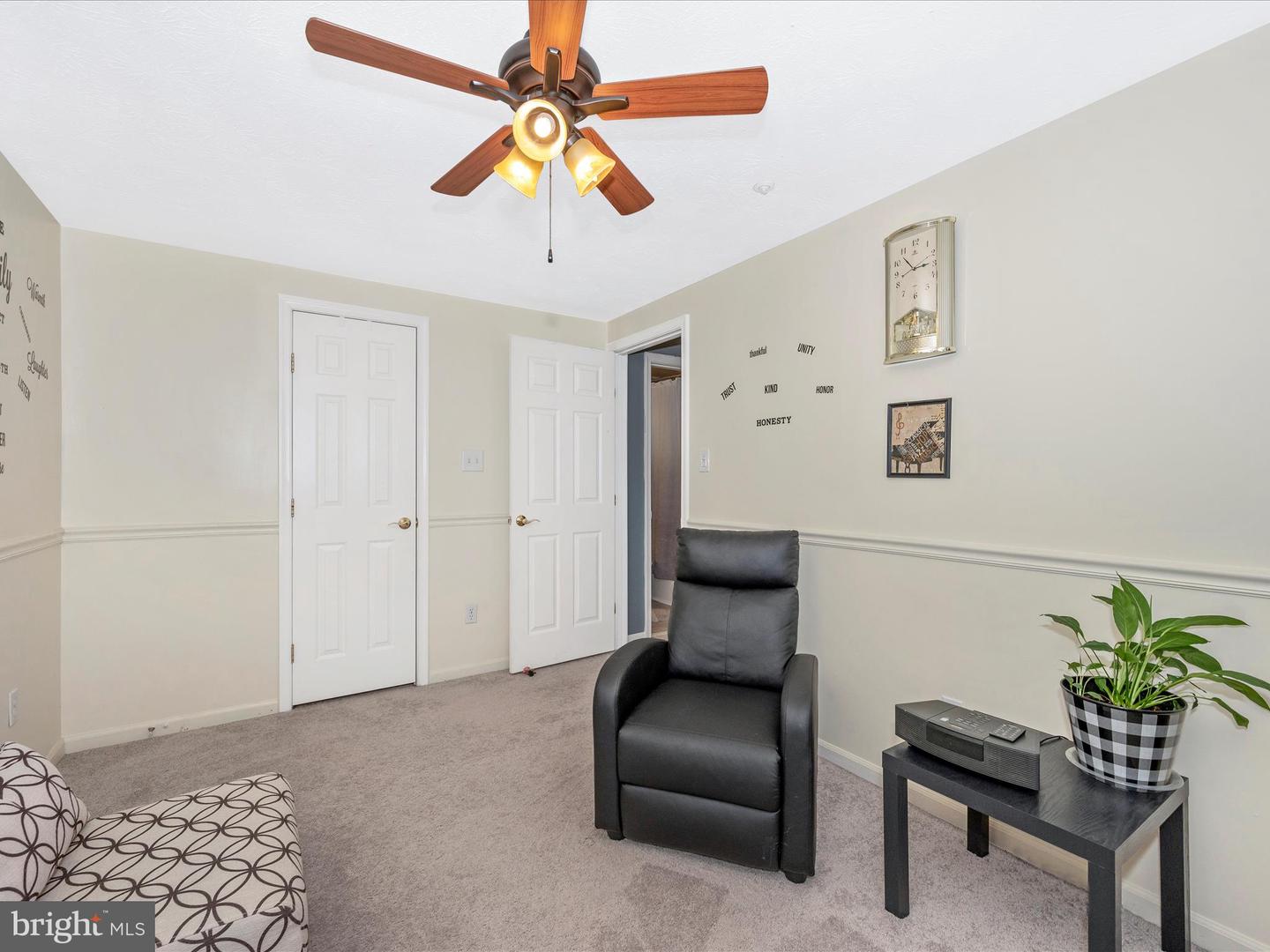 594 Boysenberry LANE