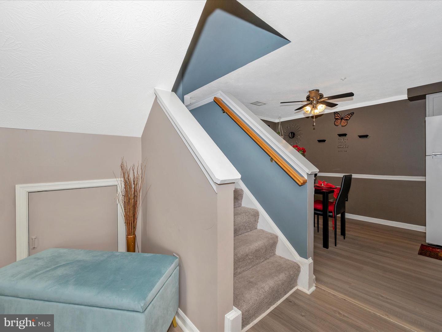 594 Boysenberry LANE