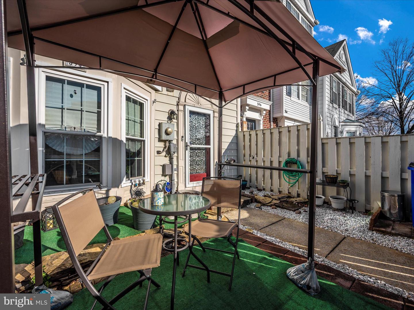 594 Boysenberry LANE